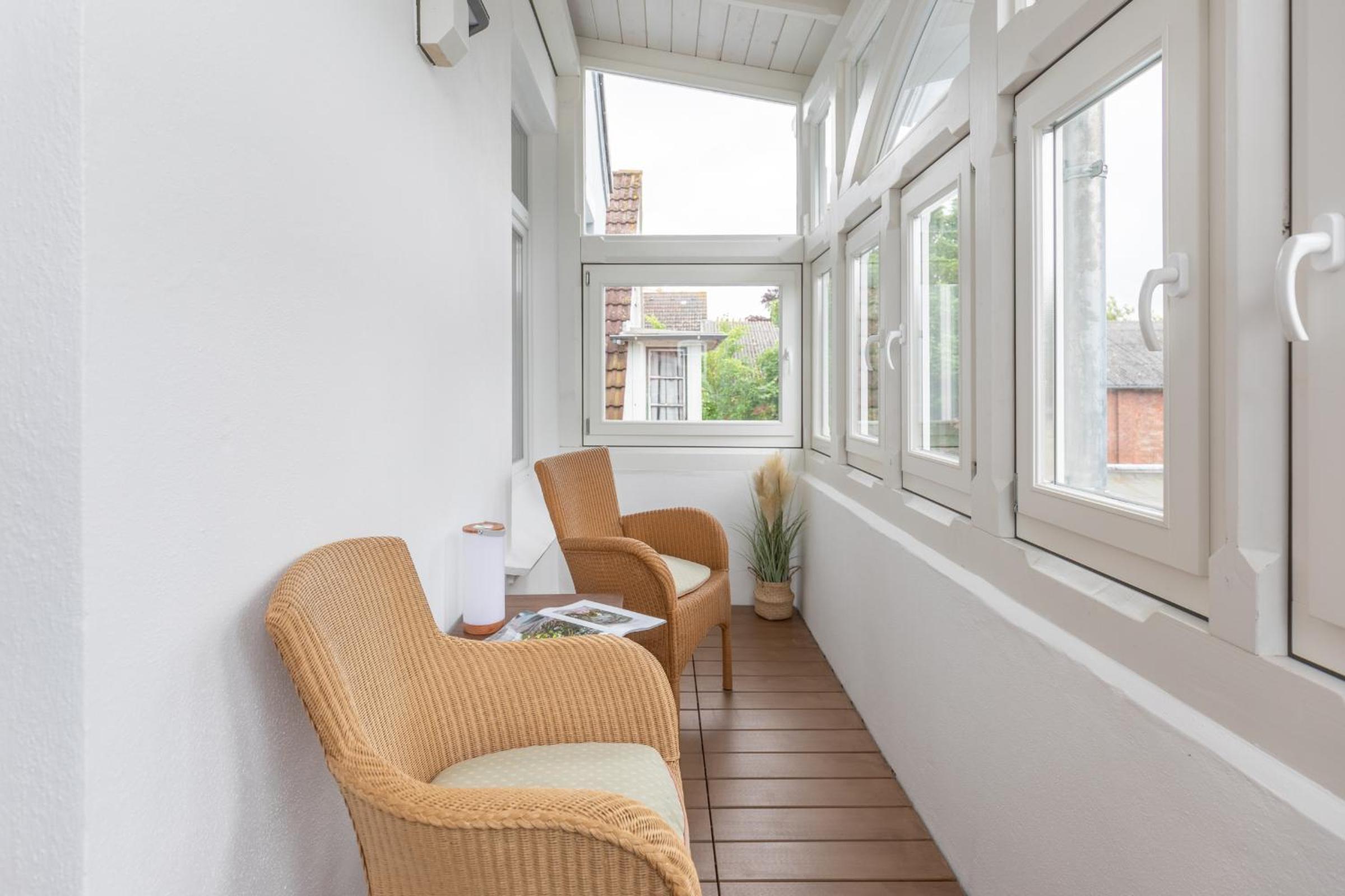 Apartment with Balcony photo 3