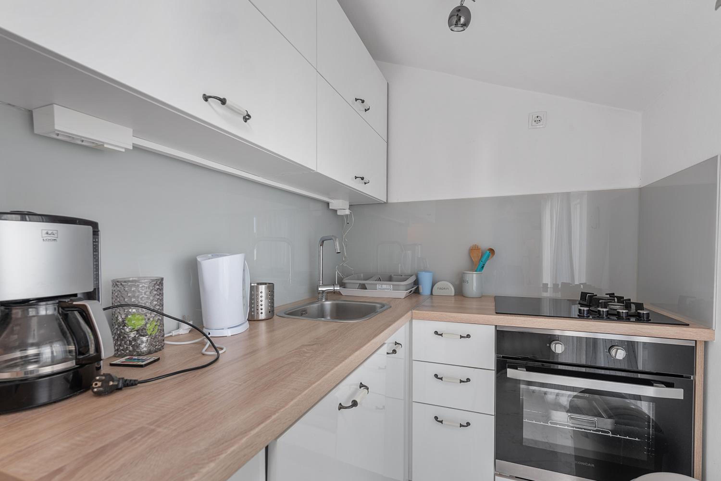 Apartment with Sea View - Photo 13