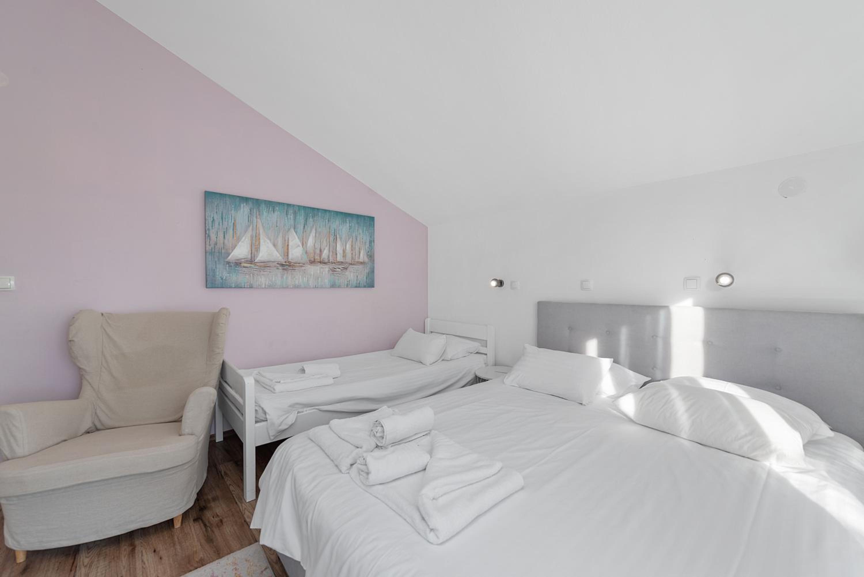 Apartment with Sea View - Photo 10