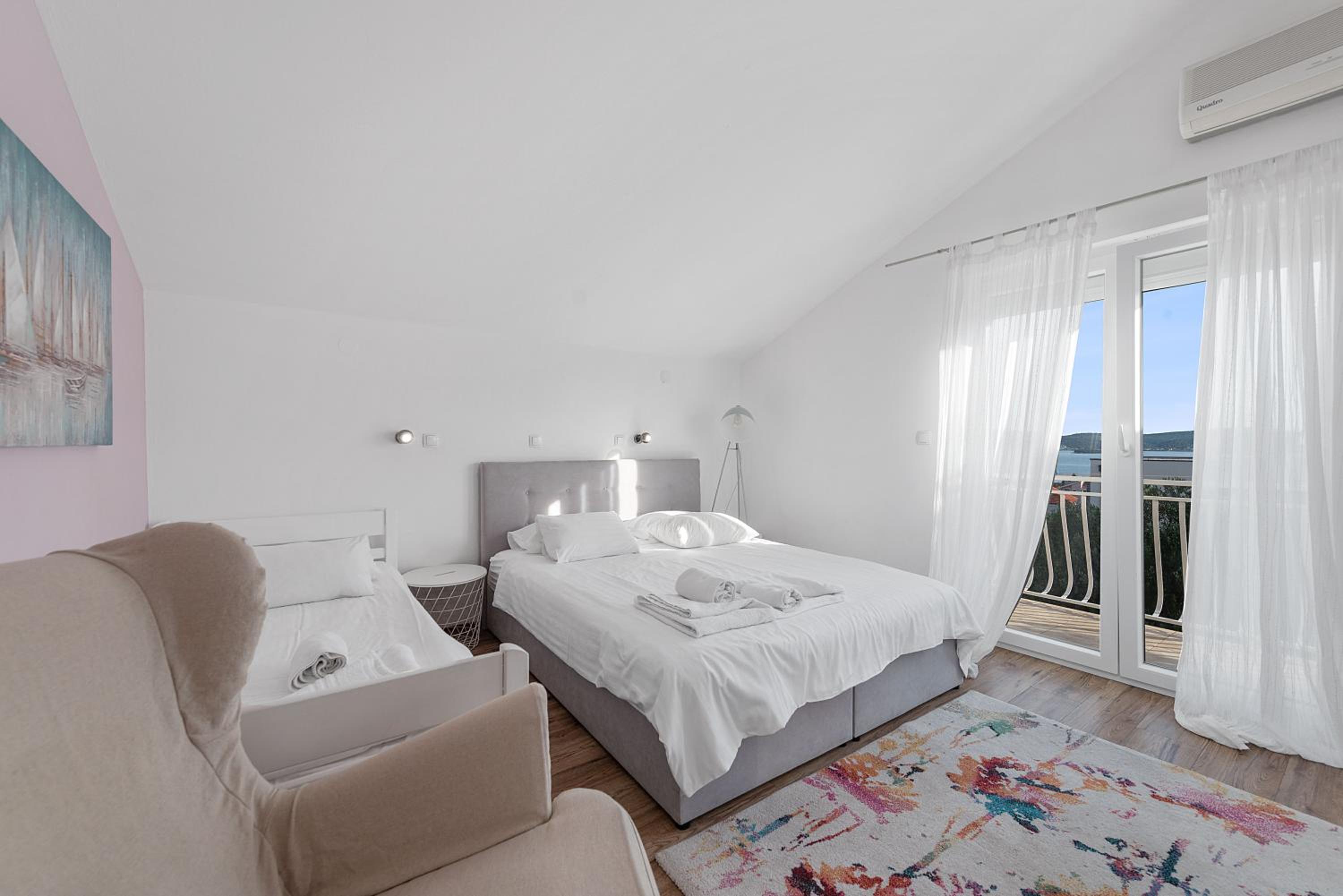 Apartment with Sea View - Photo 15
