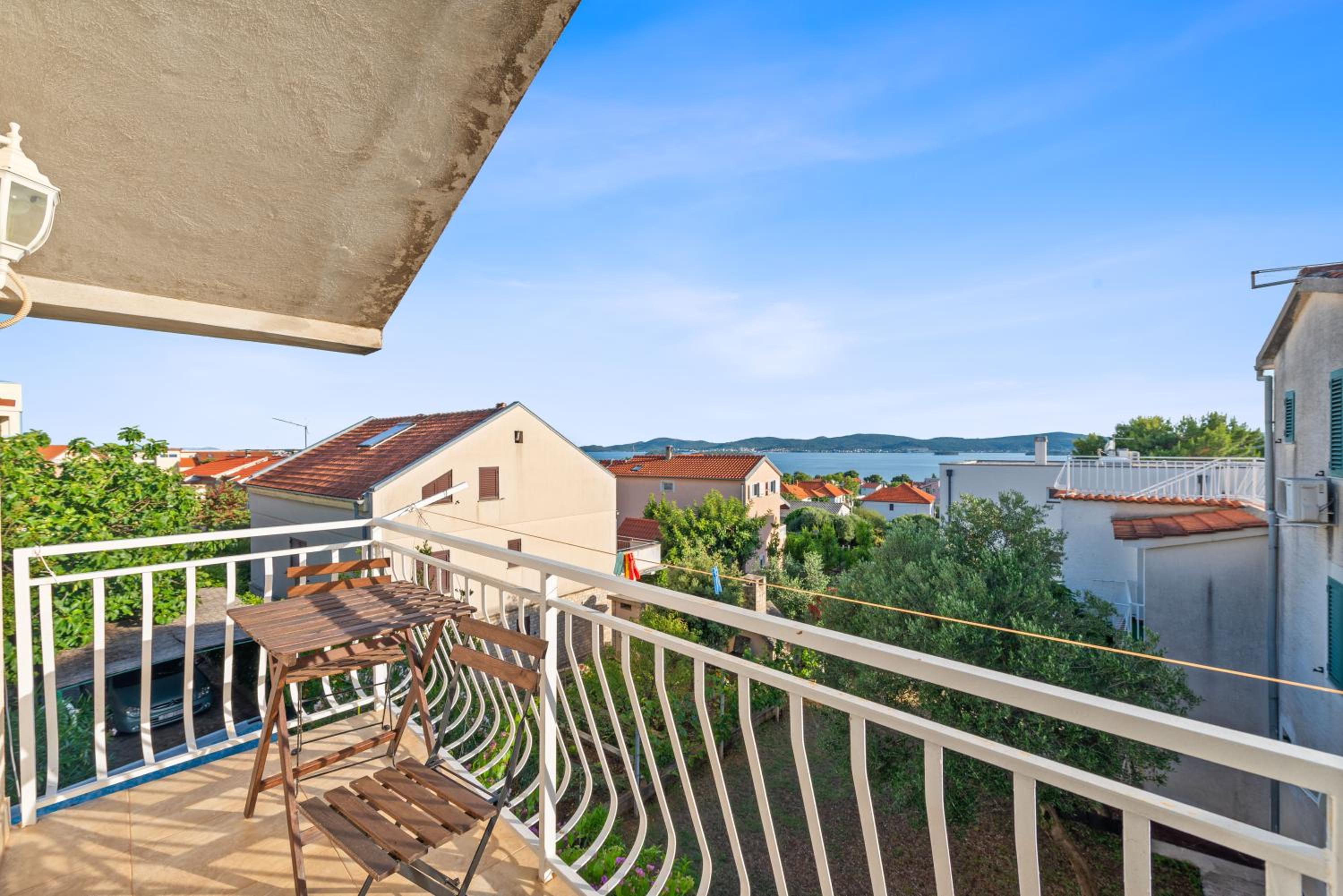 Apartment with Sea View - Photo 18