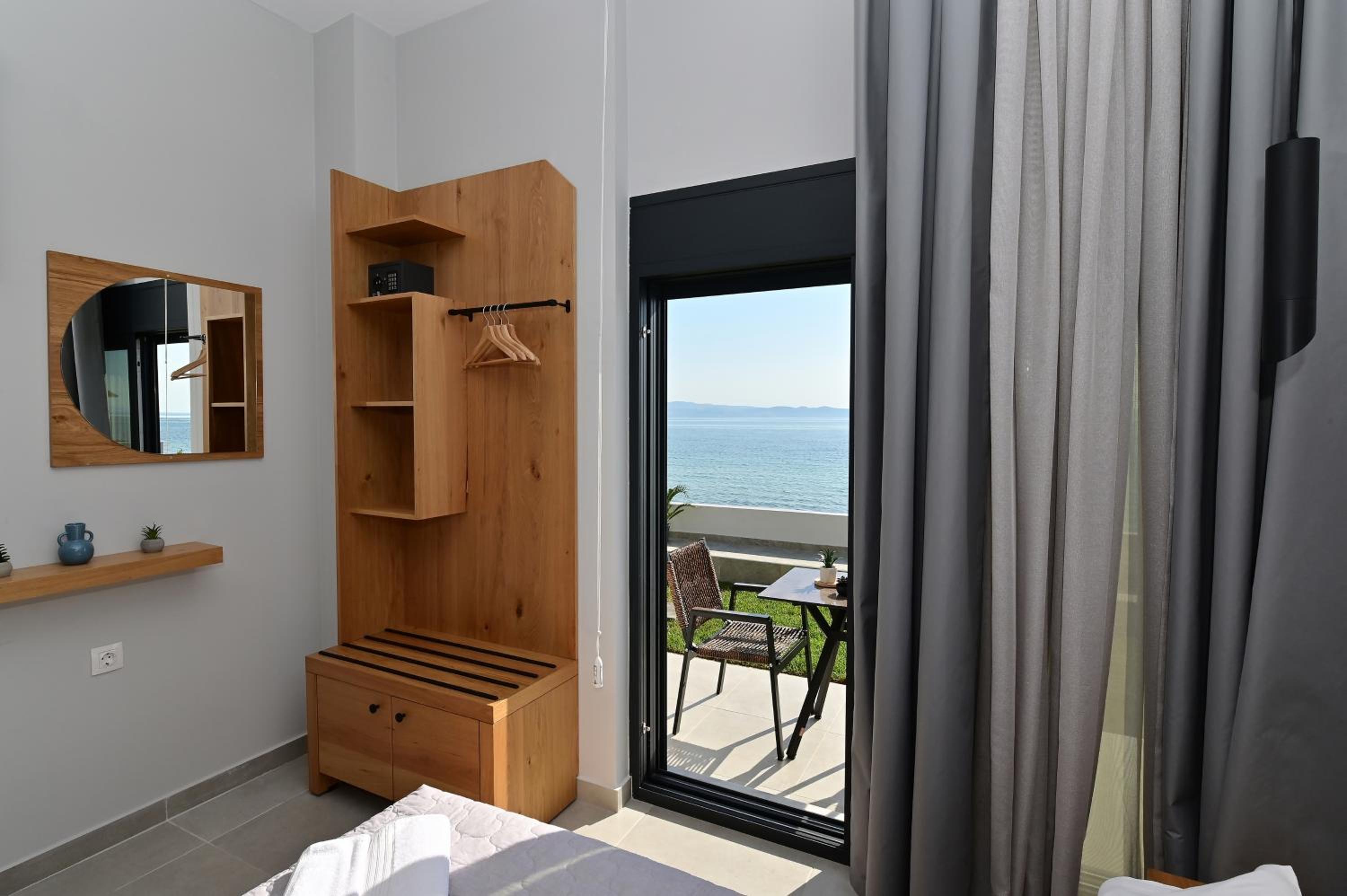 Double Room with Sea View - Ground Floor photo 1