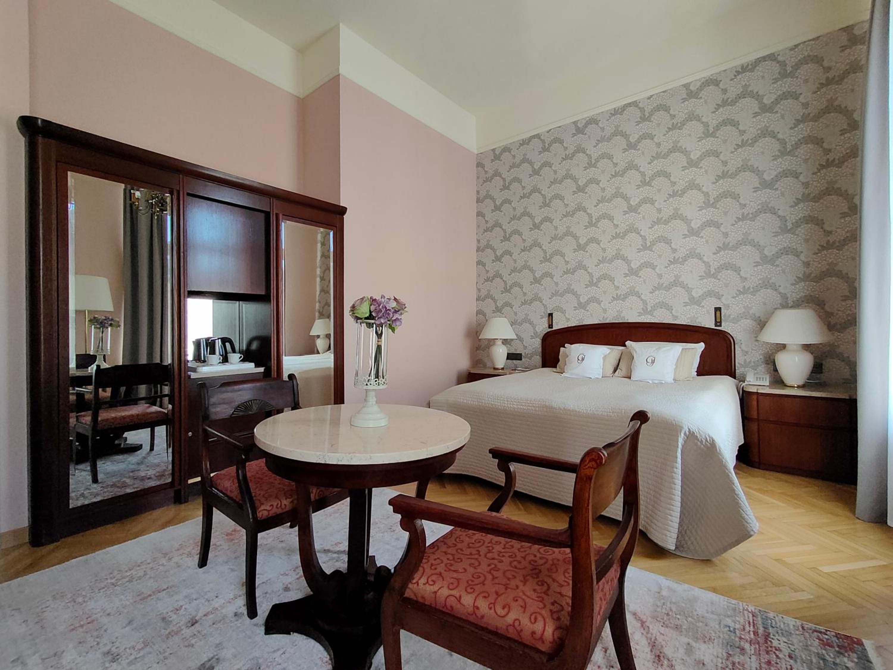 Classic Double Room - Photo 2