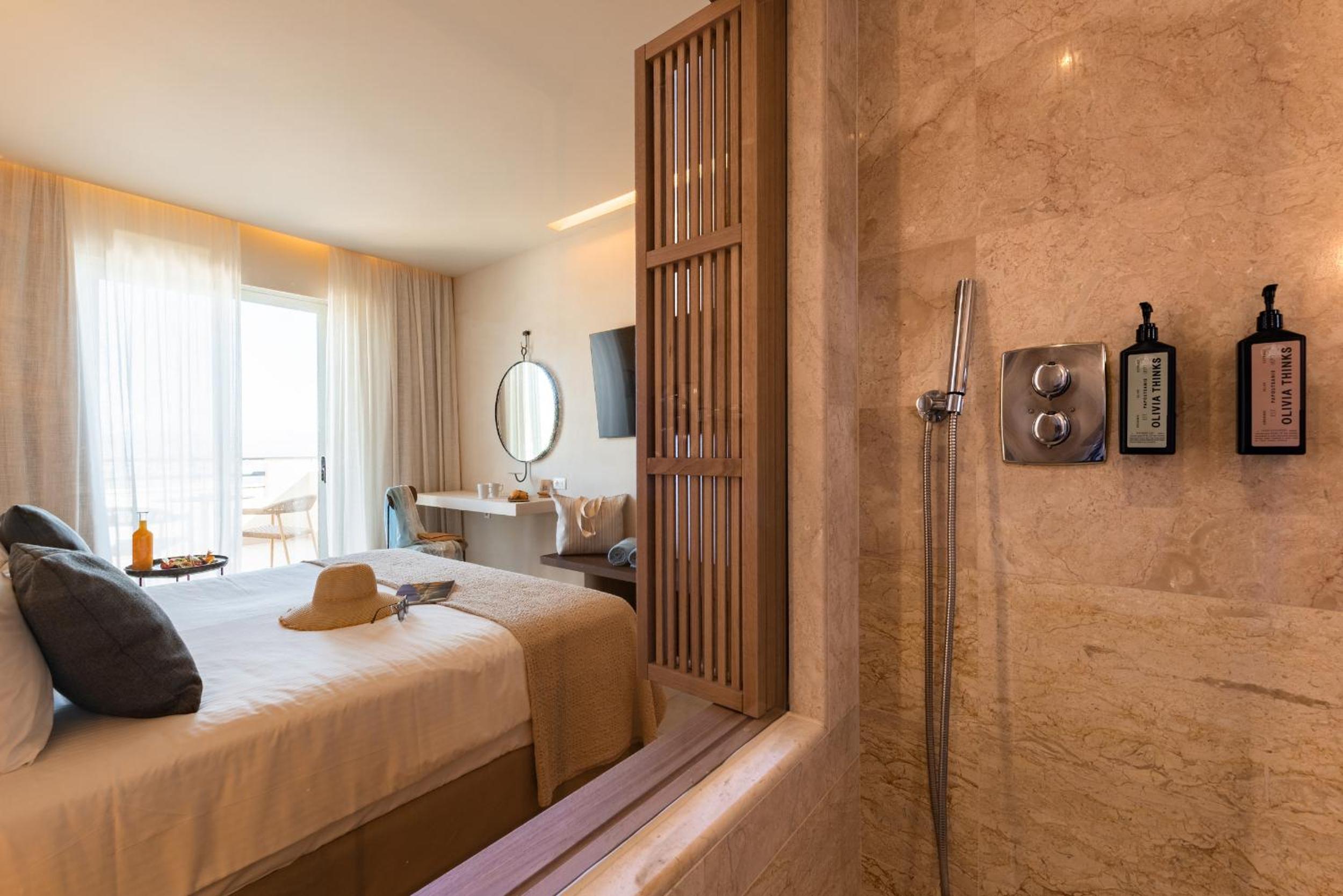 Double Room with Sea View photo 3