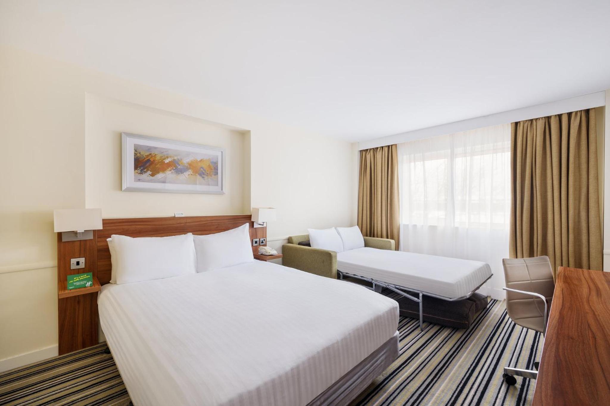 Standard Double Room with Single Sofa Bed - Photo 1
