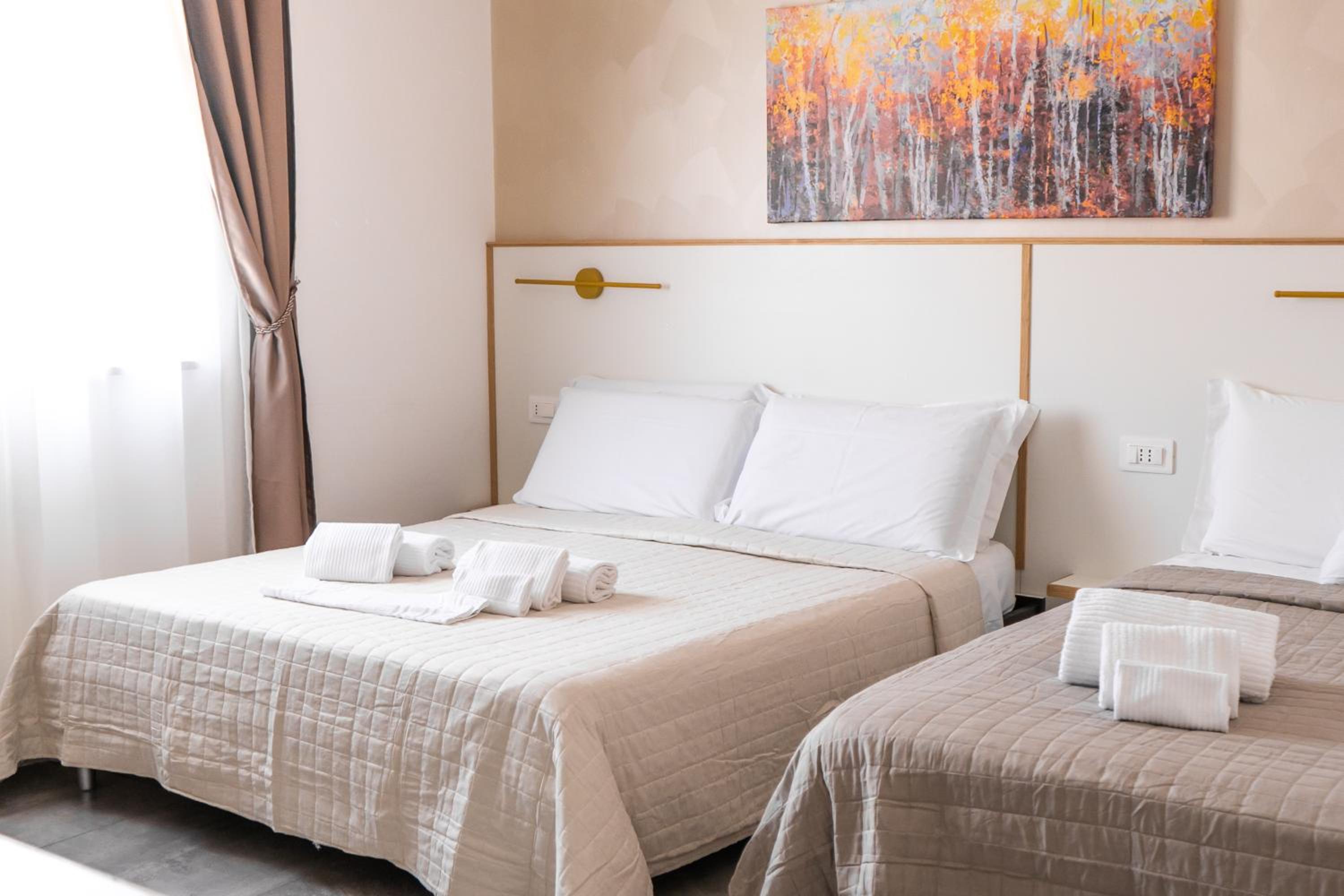 Standard Quadruple Room - Photo 10