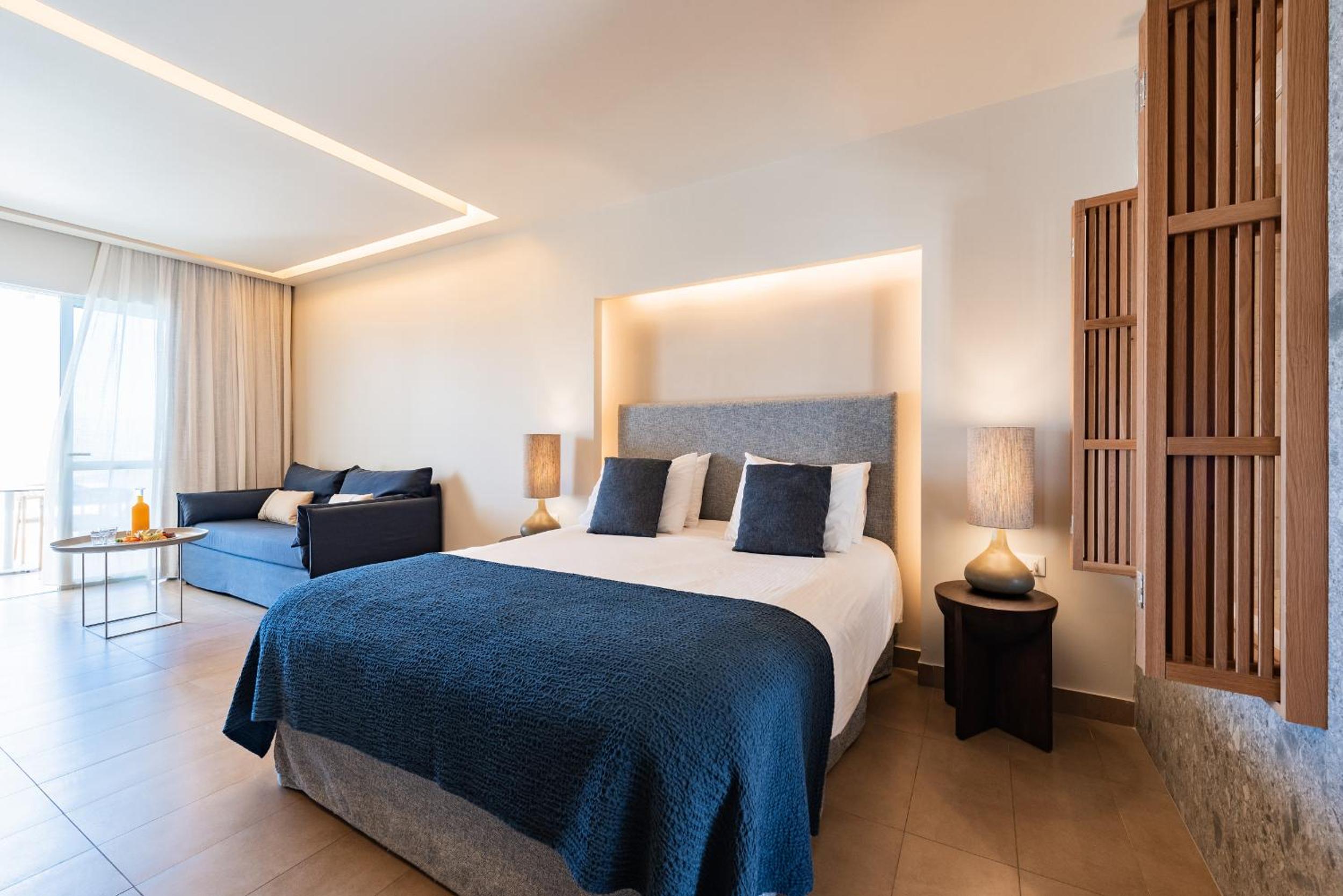Junior Suite with Sea View - Photo 1