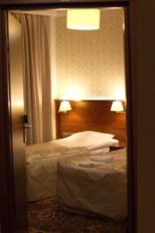 Standard Double Room - Photo 12