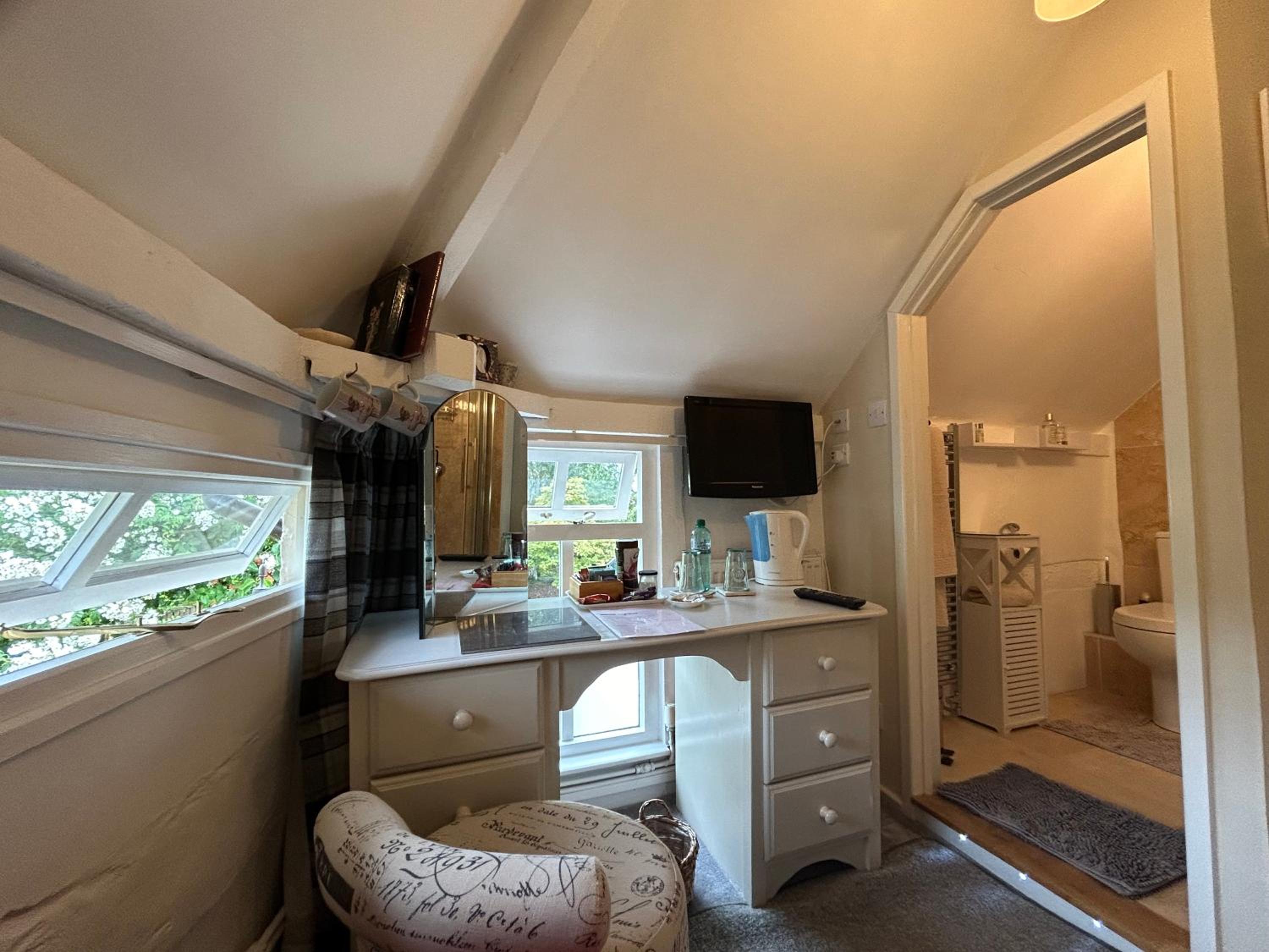 Double Room with Private Bathroom photo 3