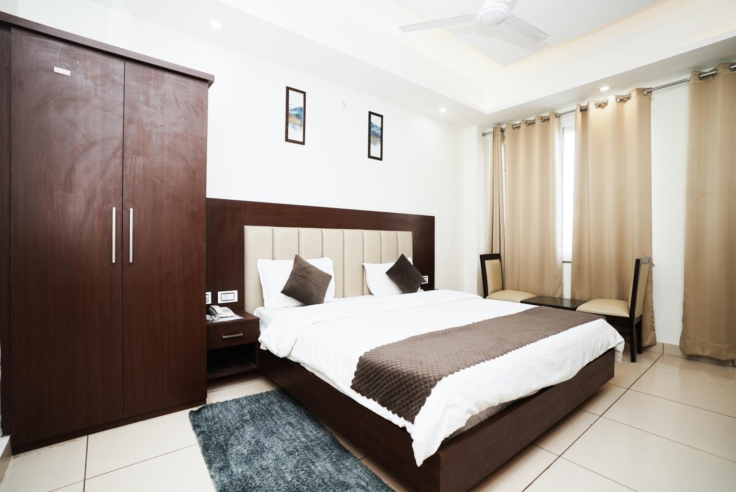 Deluxe Double Room with Balcony