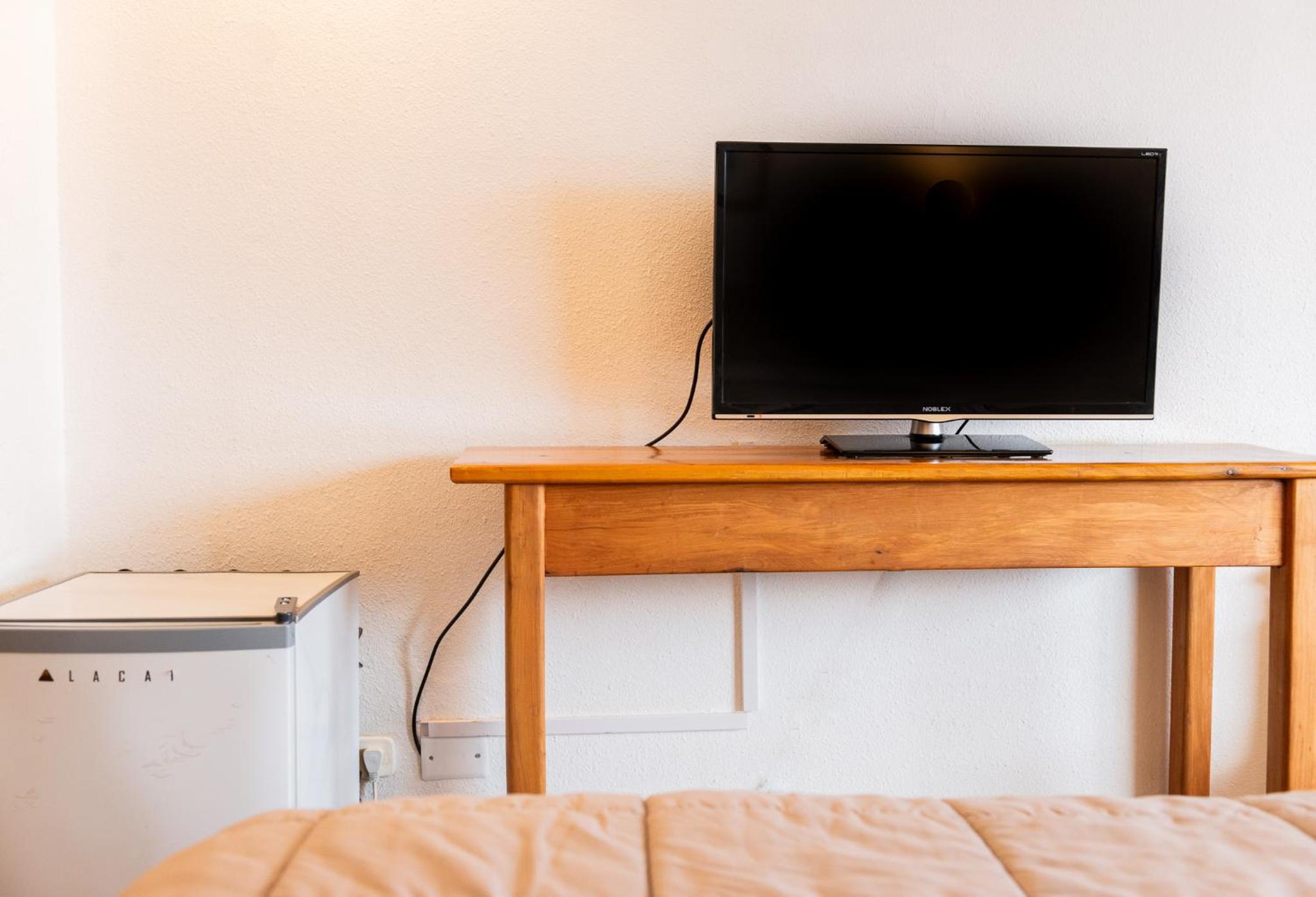 Standard Double Room thumbnail 6