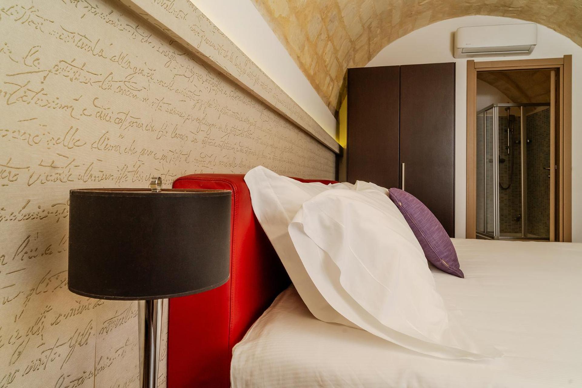 Standard Double Room - Photo 2