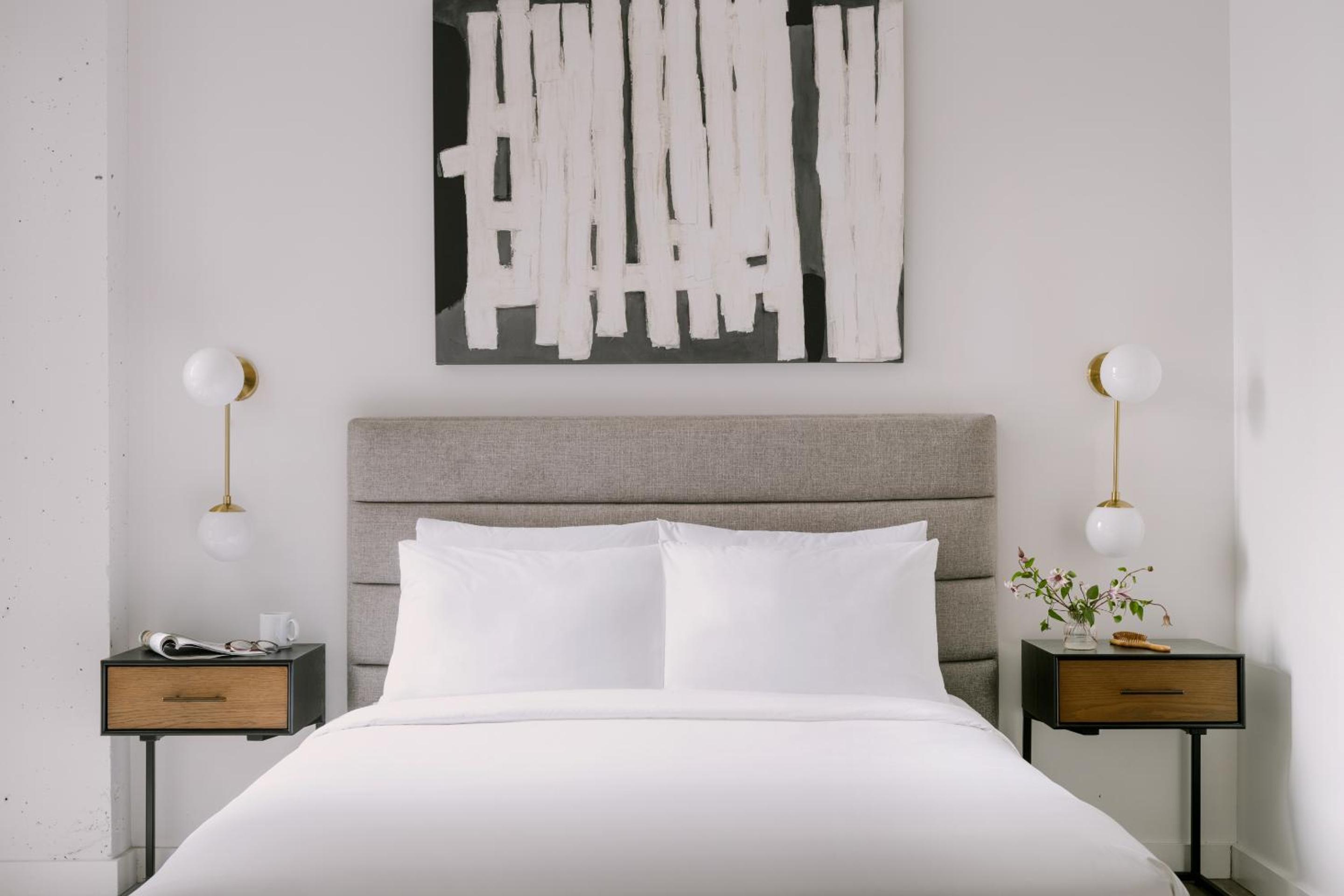 Studio Apartment, 1 Queen Bed - Photo 2
