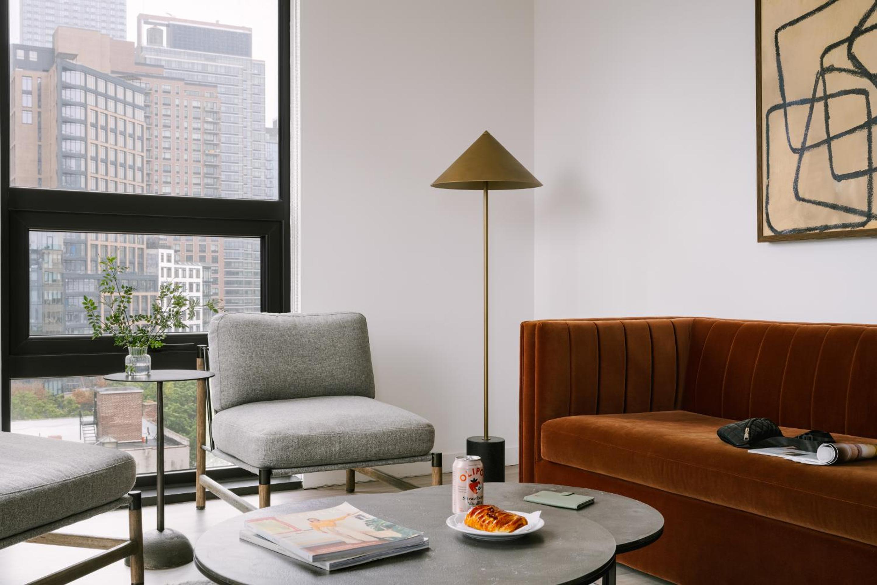 2 Bedroom Apartment, City view - Photo 6