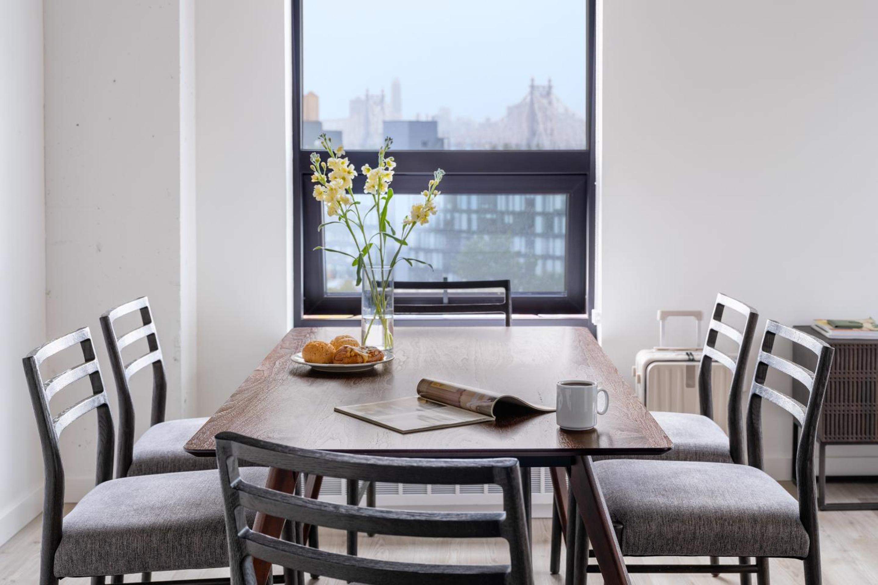 2 Bedroom Apartment, City view - Photo 10