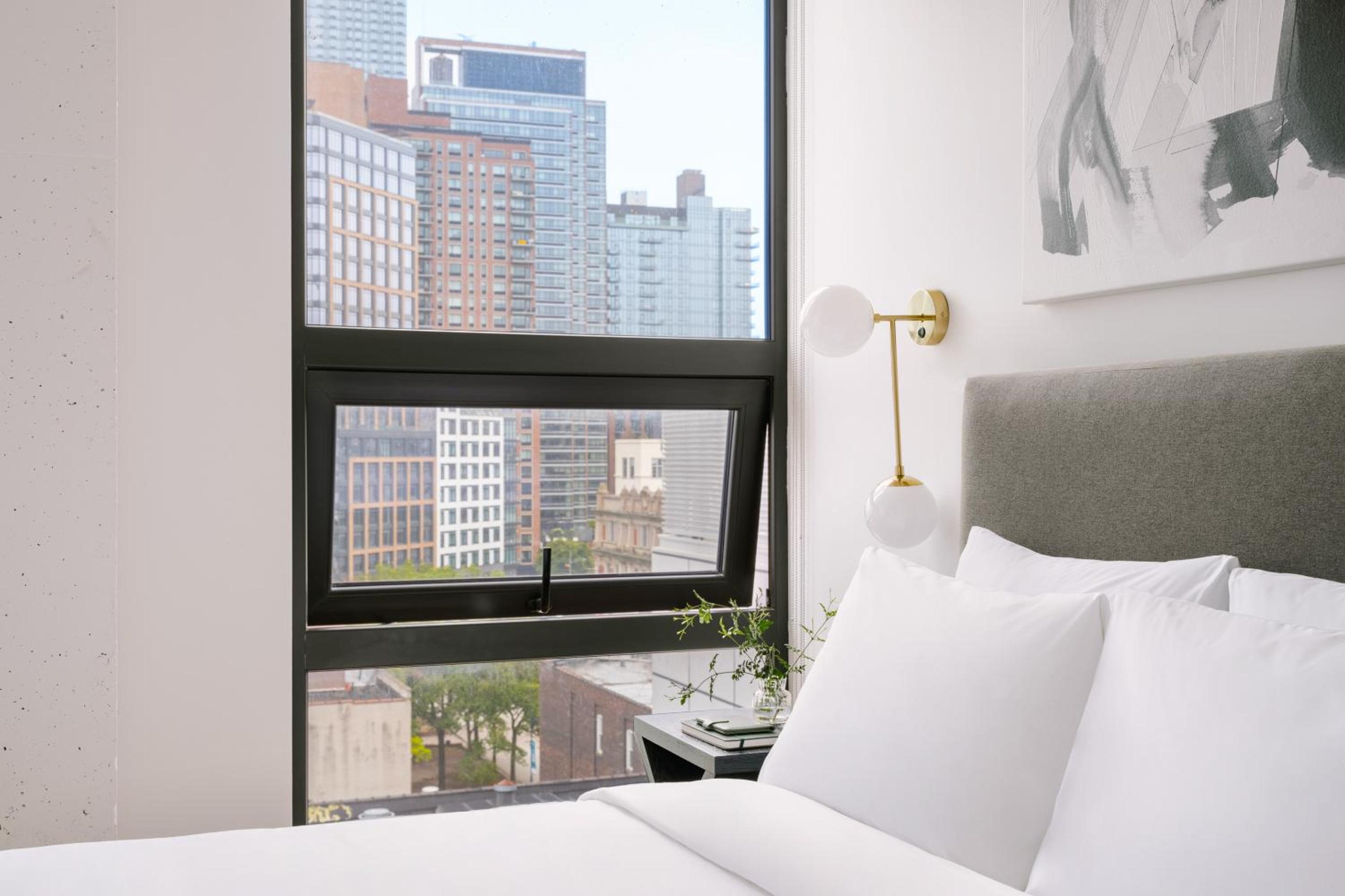 2 Bedroom Apartment, City view - Photo 12