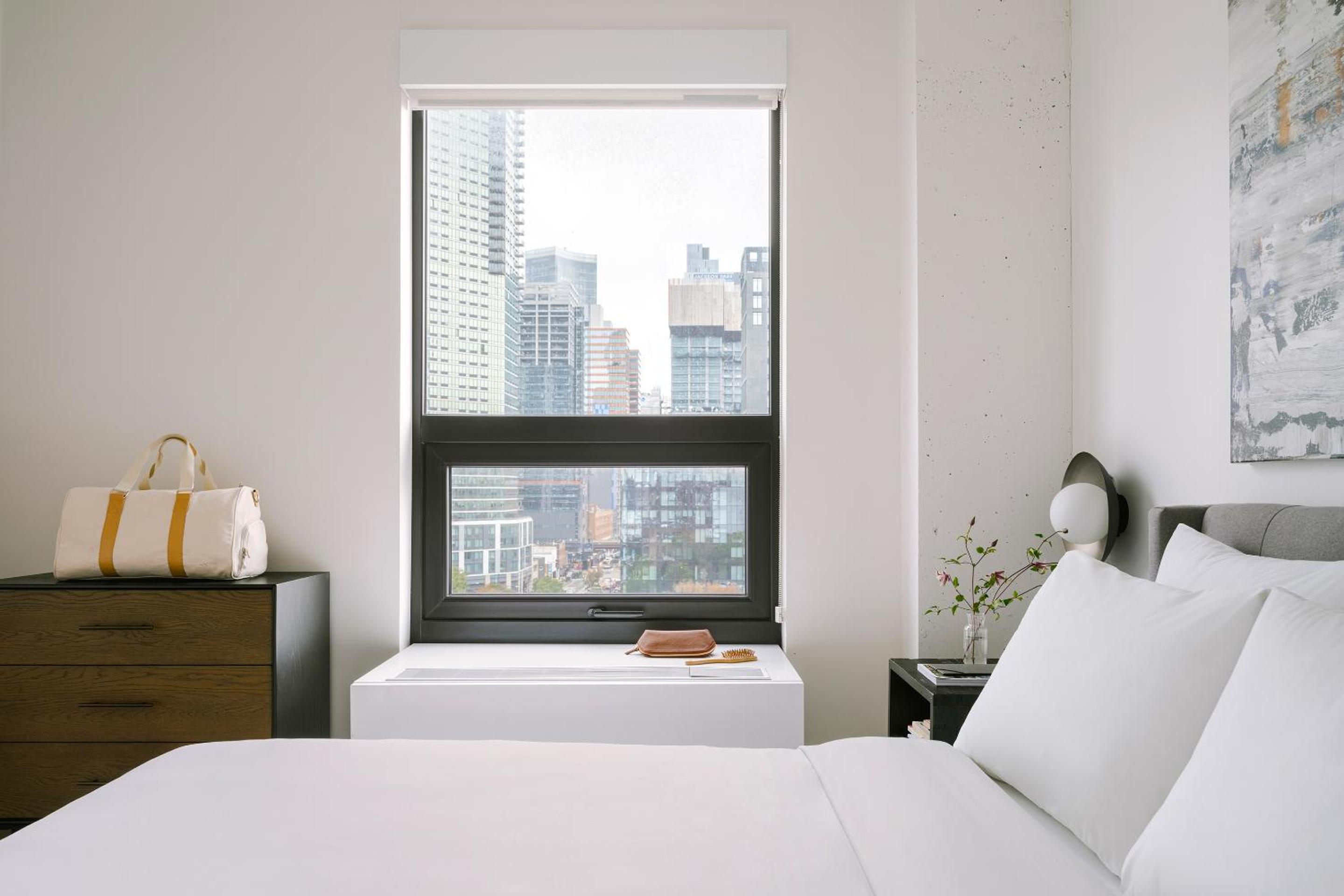 2 Bedroom Apartment, City view - Photo 4