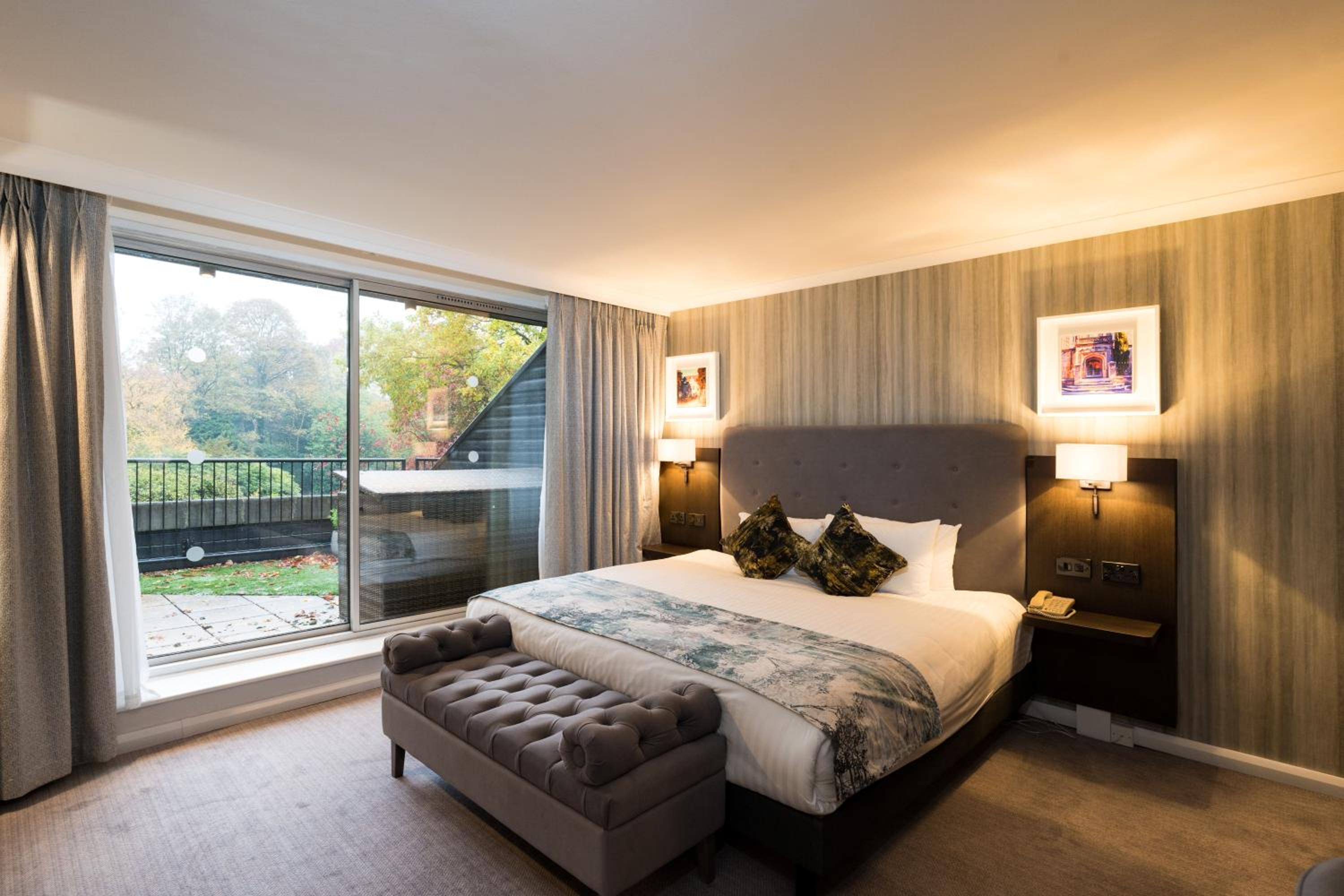 Junior King Suite with Patio or Balcony - Photo 1