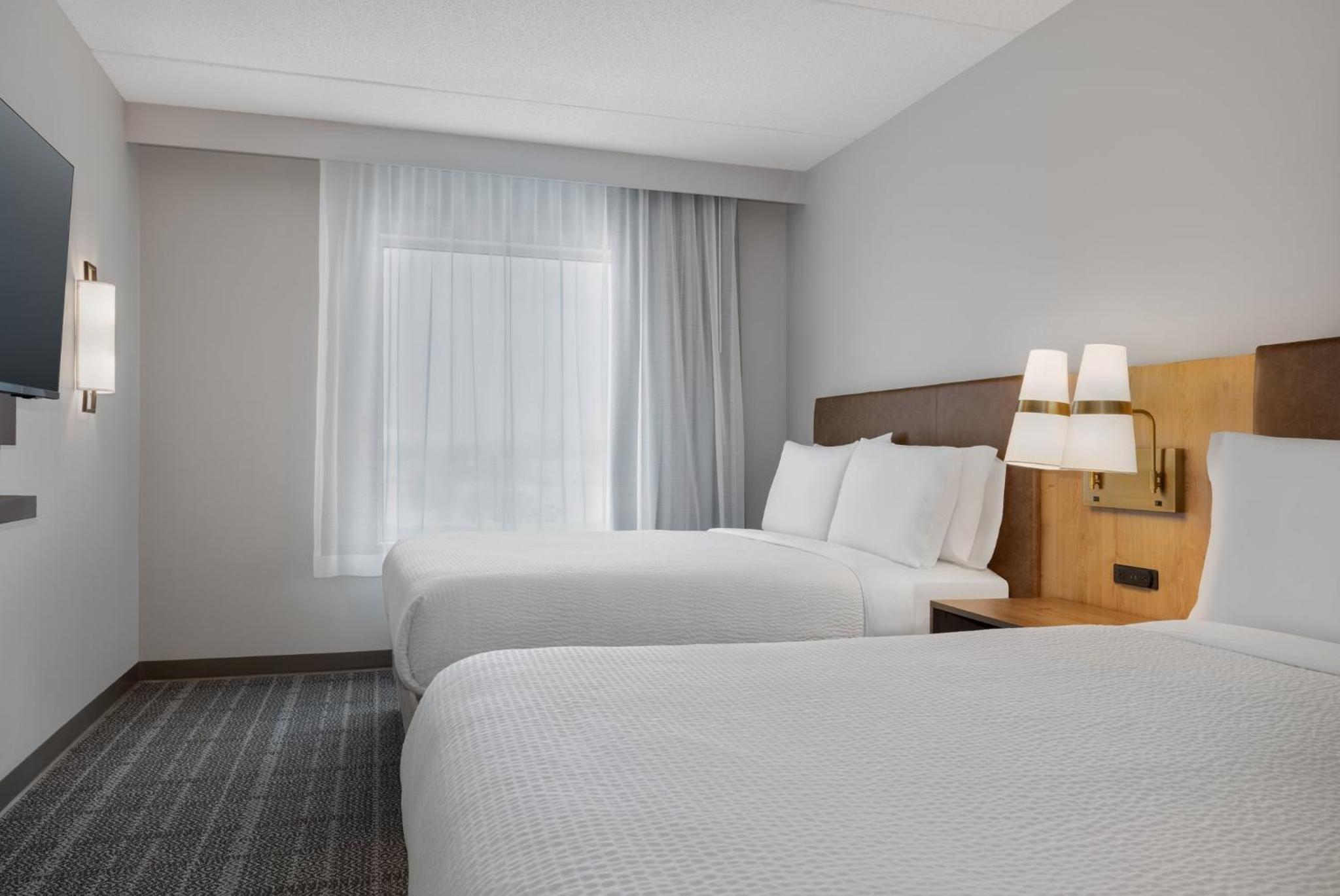 One-Bedroom Queen Suite with Two Queen Beds and Walk-In Shower - Mid Floor