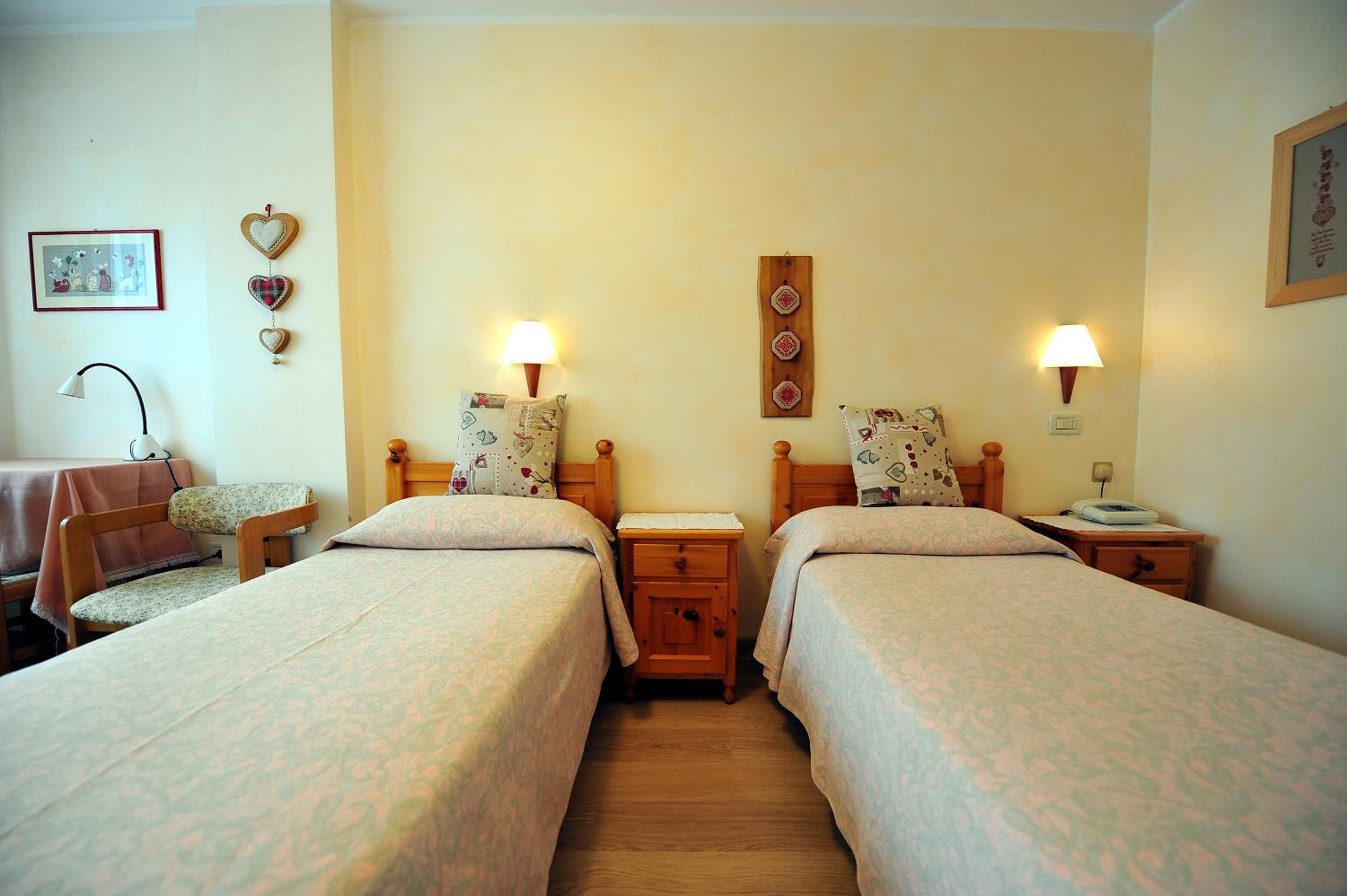 Standard Double Room photo 2