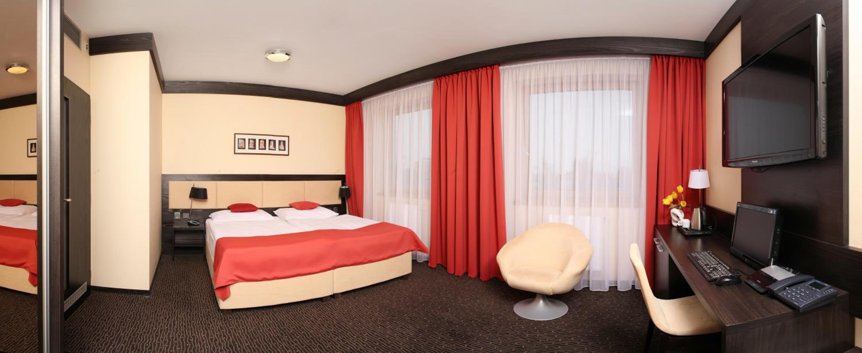 Suite (2 Adults)