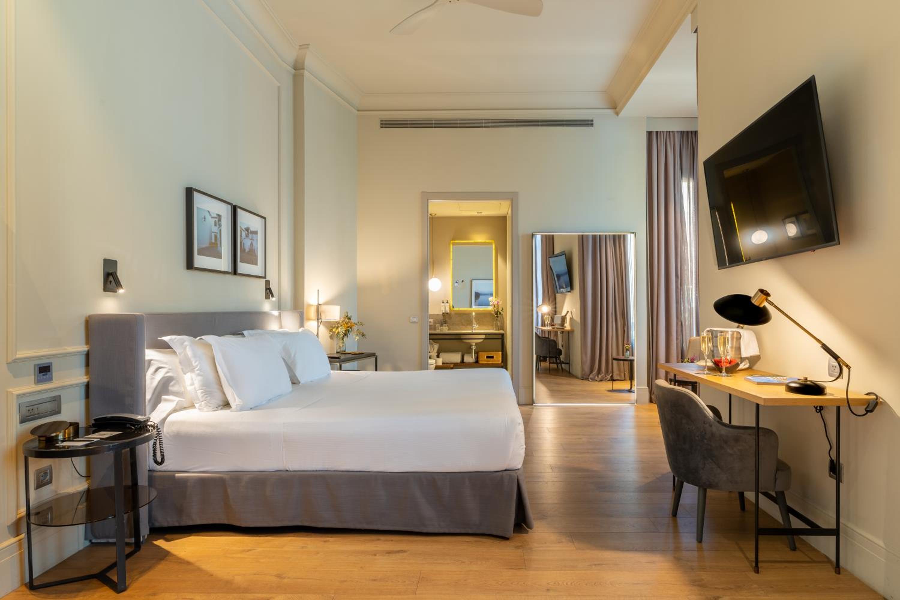 Junior Suite - Photo 15