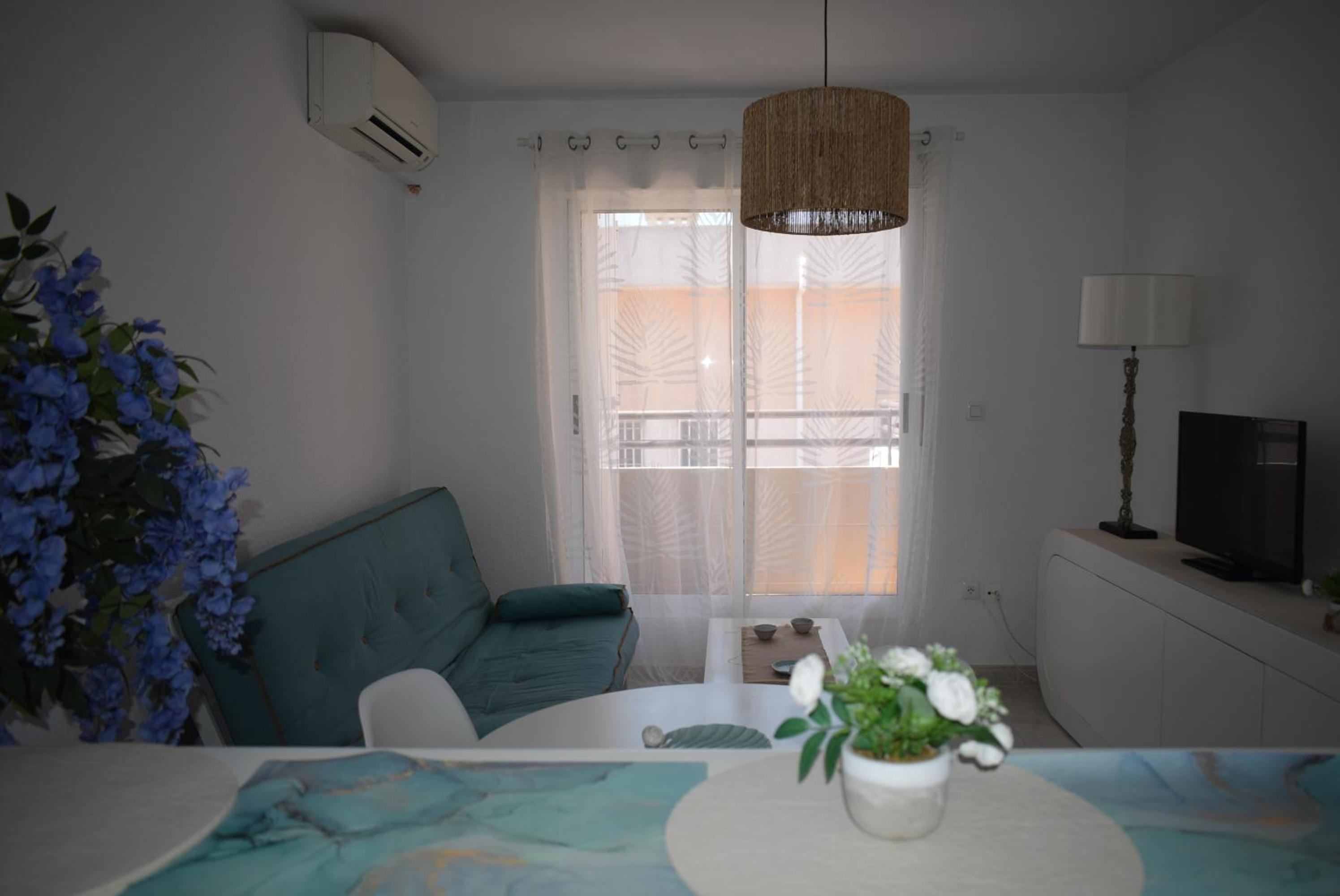 Apartamento con Balcón