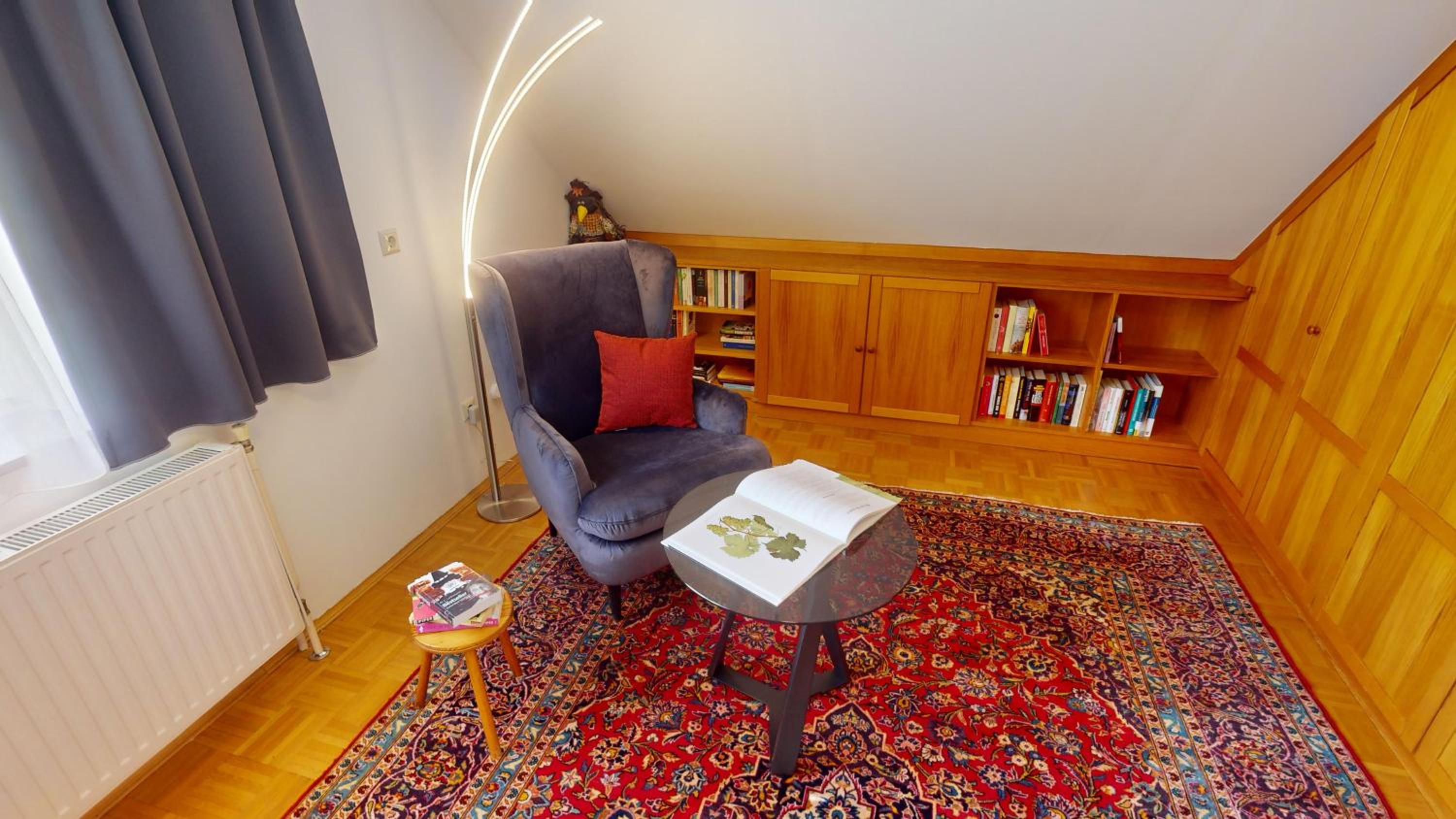 Three-Bedroom House photo 3