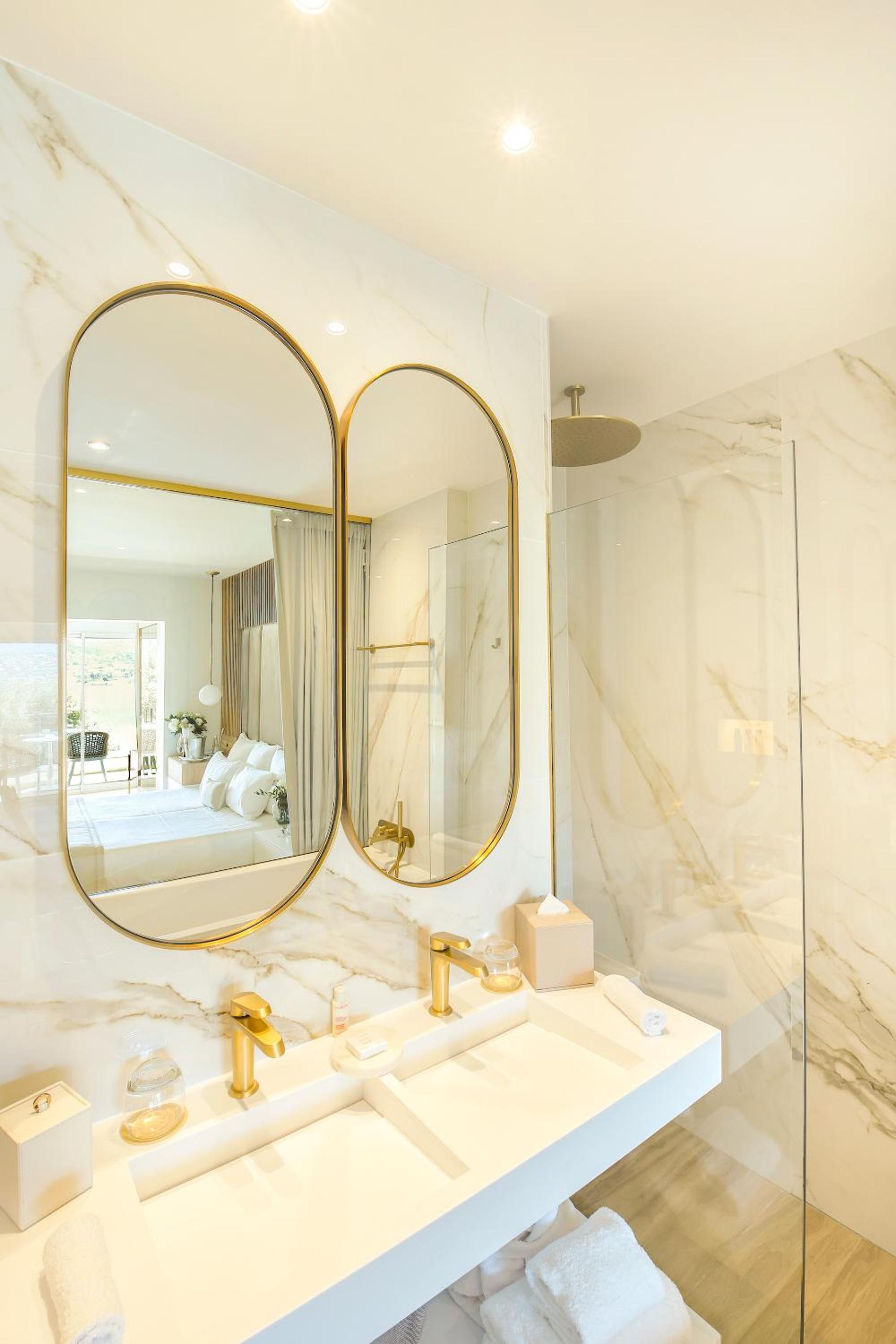  Luxury Room - Photo 2