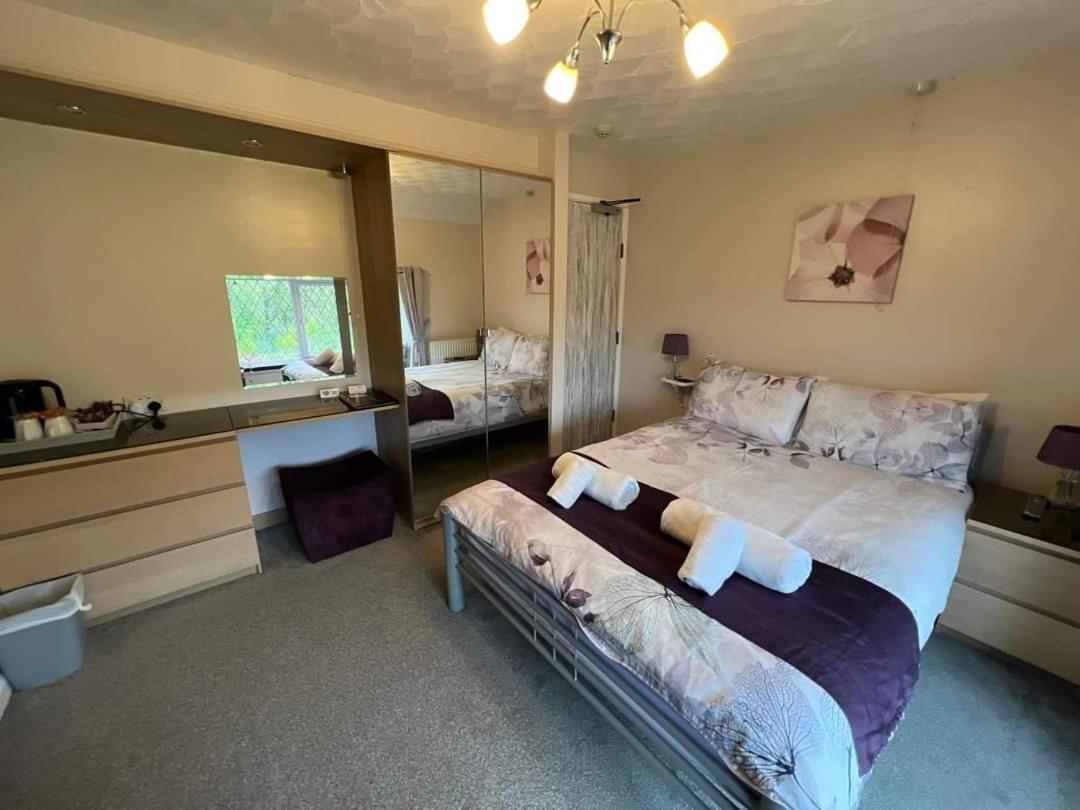 Double or Twin Room - Photo 22