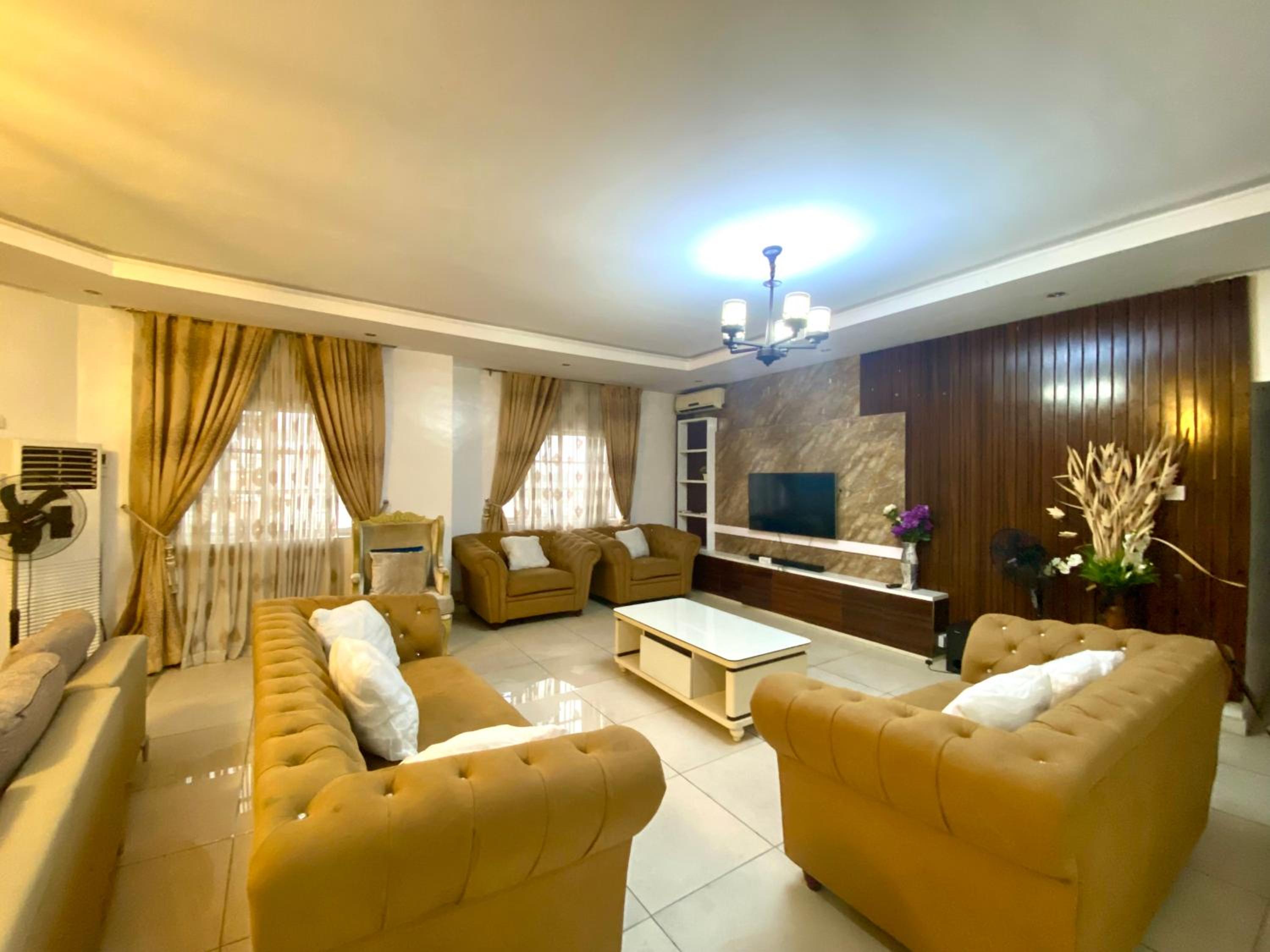 Superior Apartment With City View