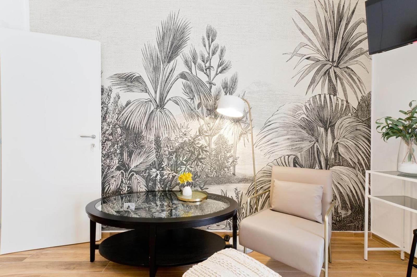 Four-Bedroom Deluxe Apartment