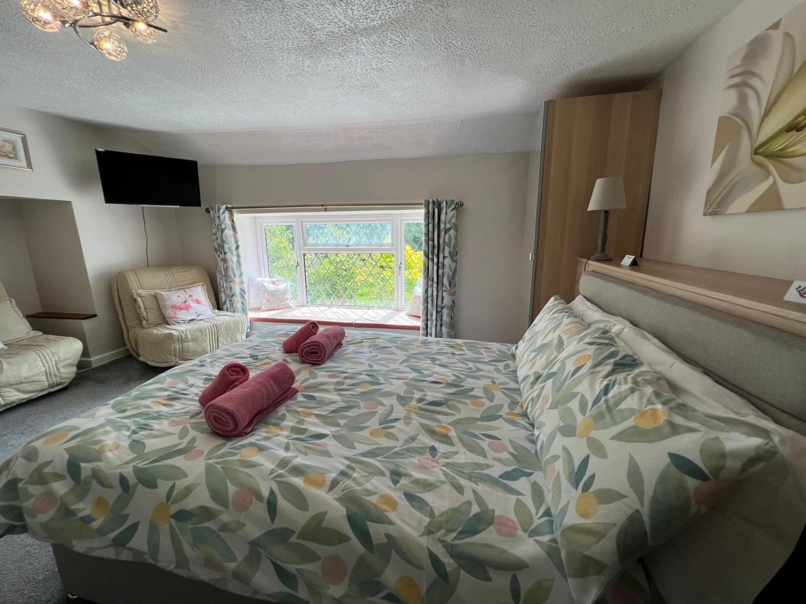 Double or Twin Room - Photo 37