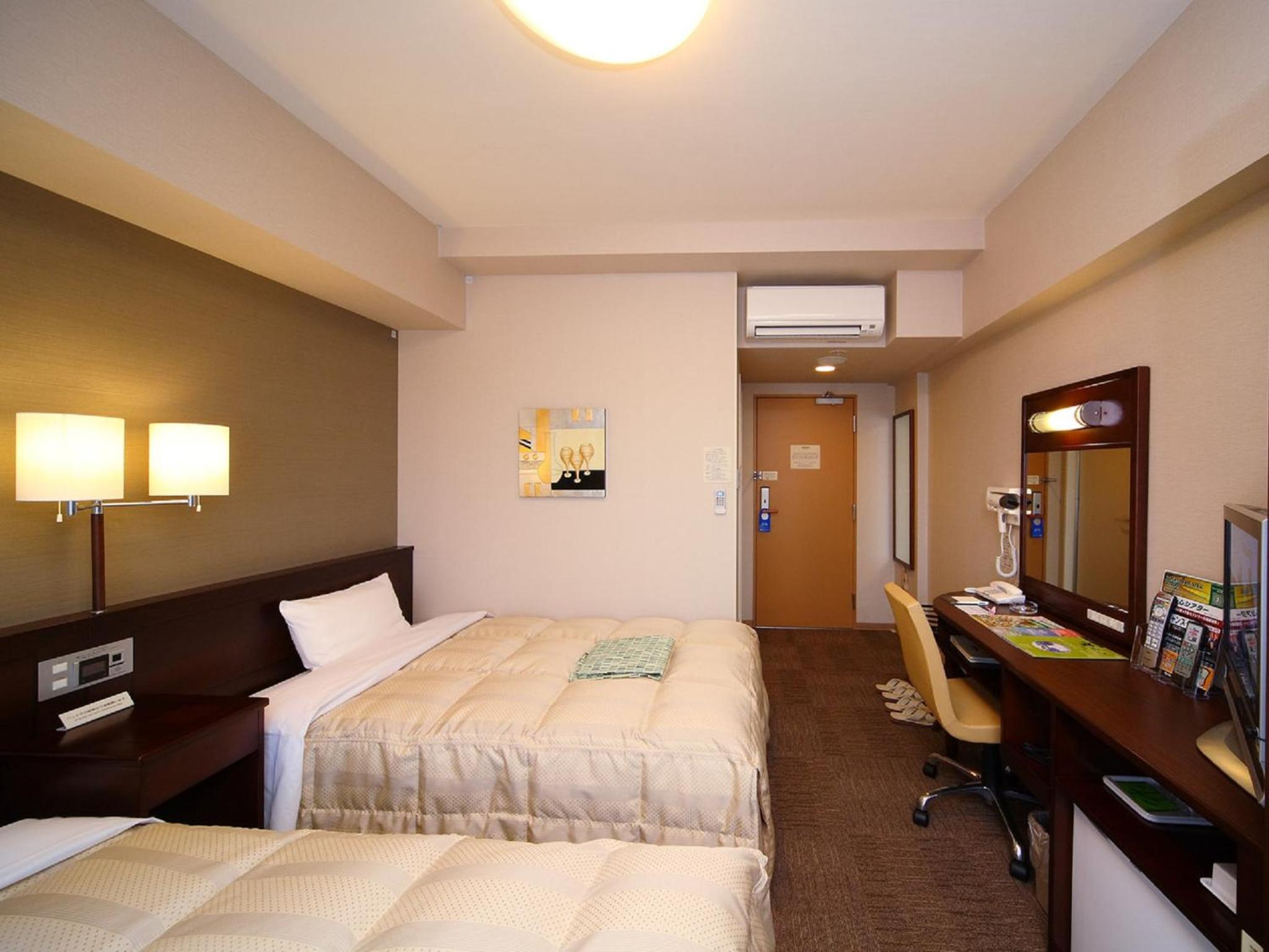 Standard Twin Room - Smoking - Photo 4
