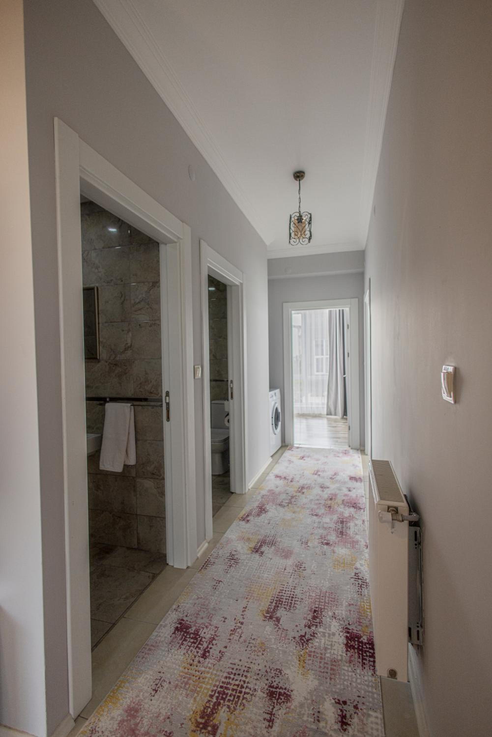 Three-Bedroom Villa - Photo 5