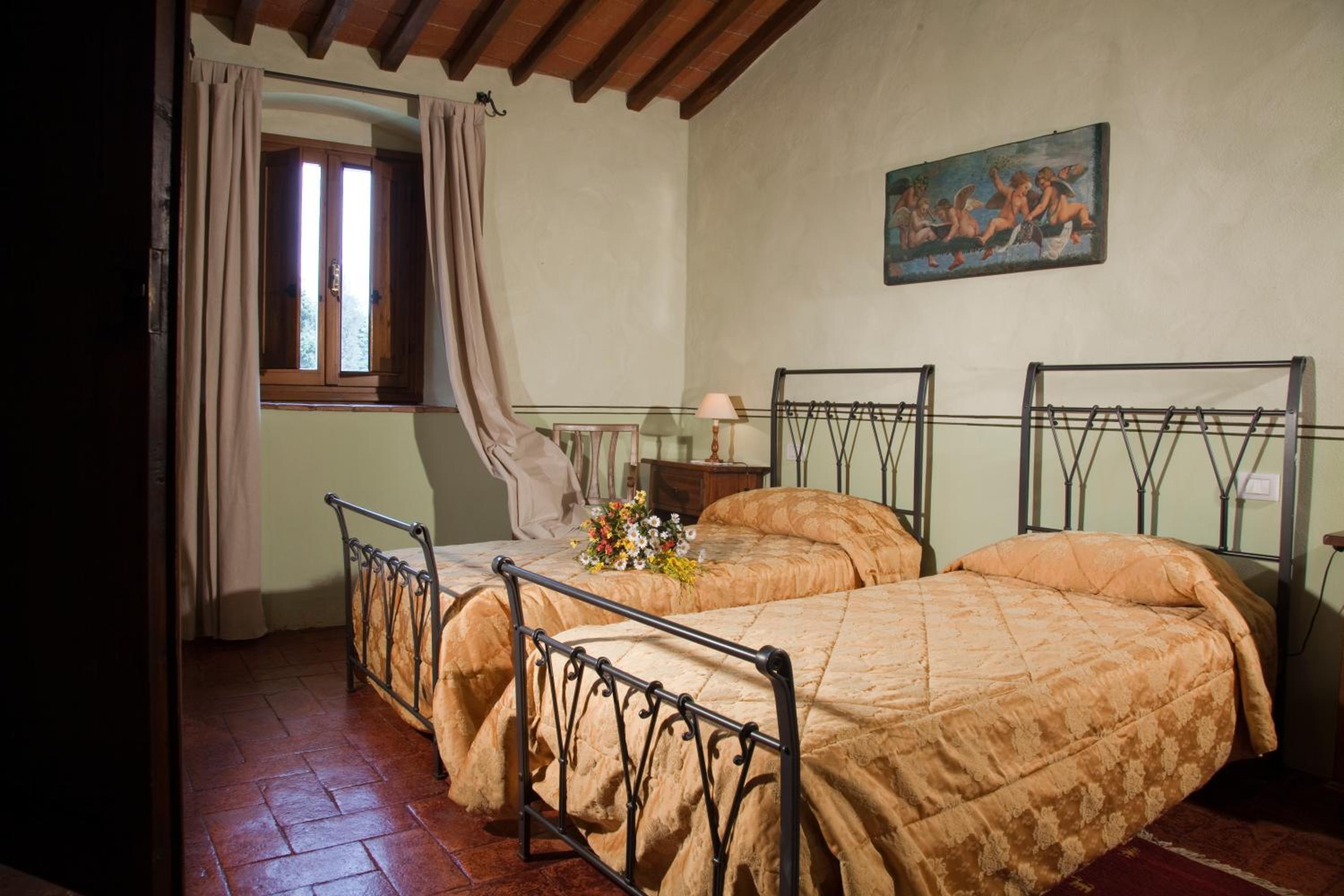 Two-Bedroom Apartment (6 Adults) - Separate Building photo 3