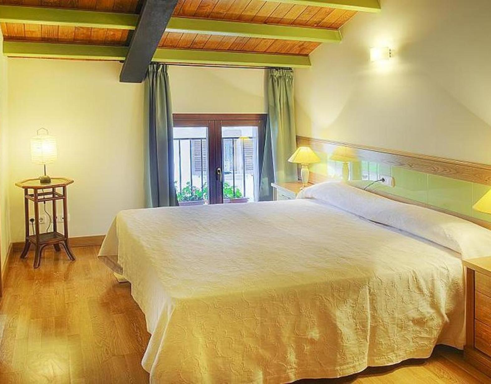 Three-Bedroom Premium Apartment with Balcony photo 2