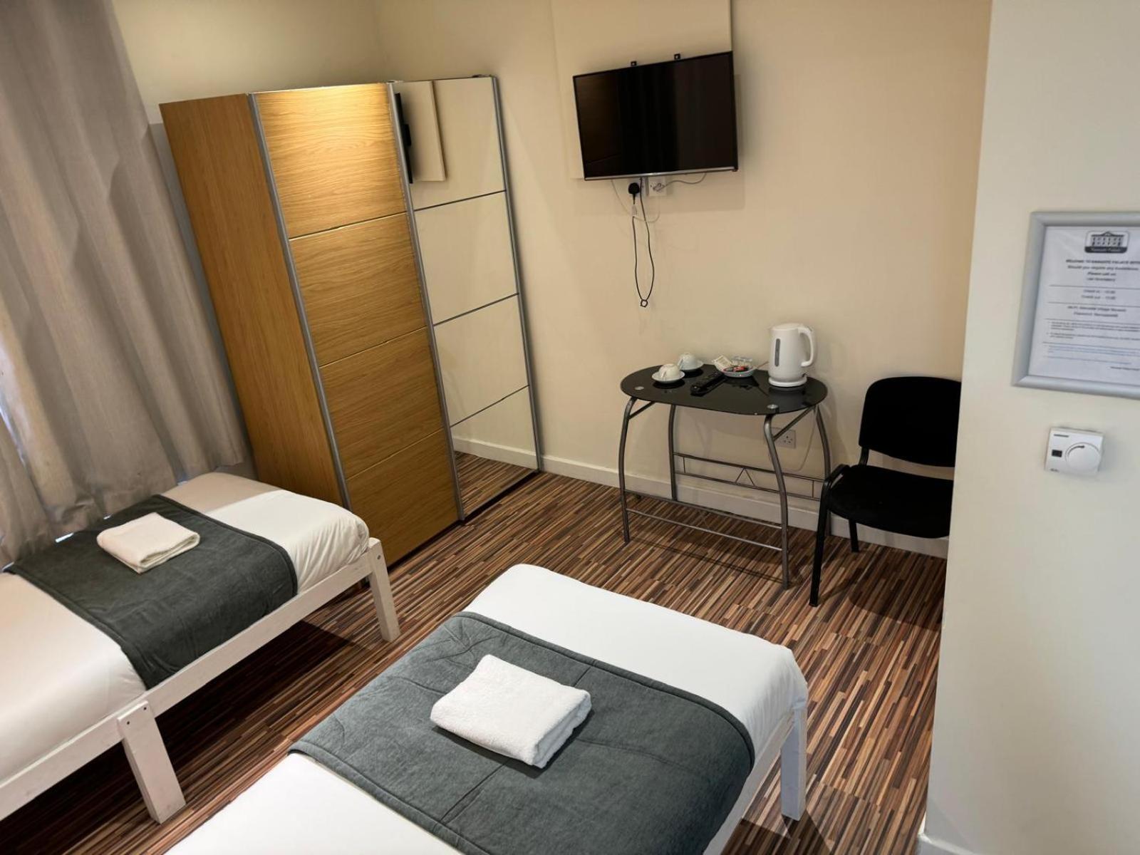 Standard Twin Room photo 3