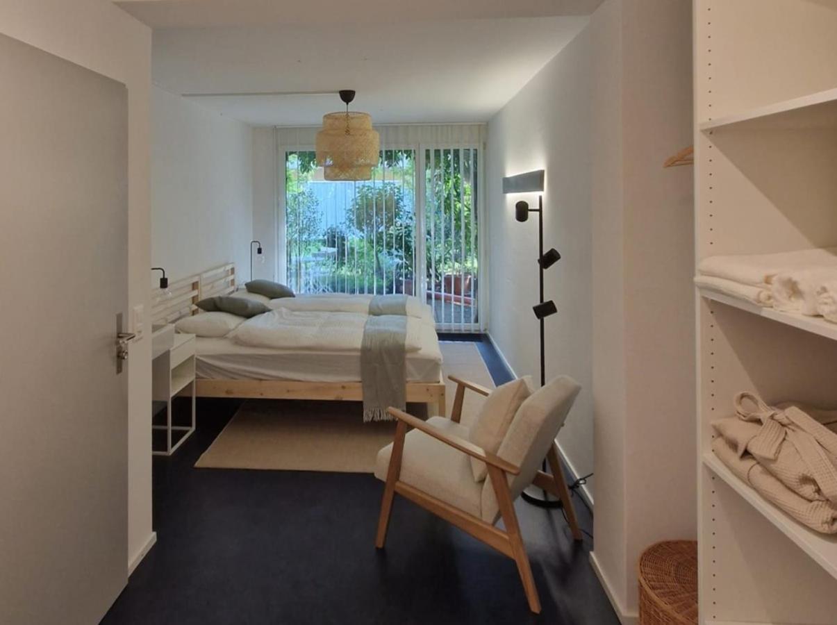 Double Room with Shared Bathroom photo 2
