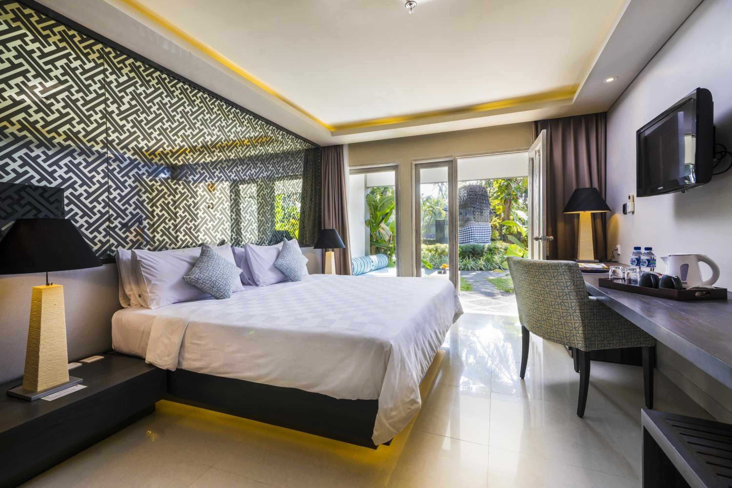 Deluxe Double or Twin Rooms - Photo 12