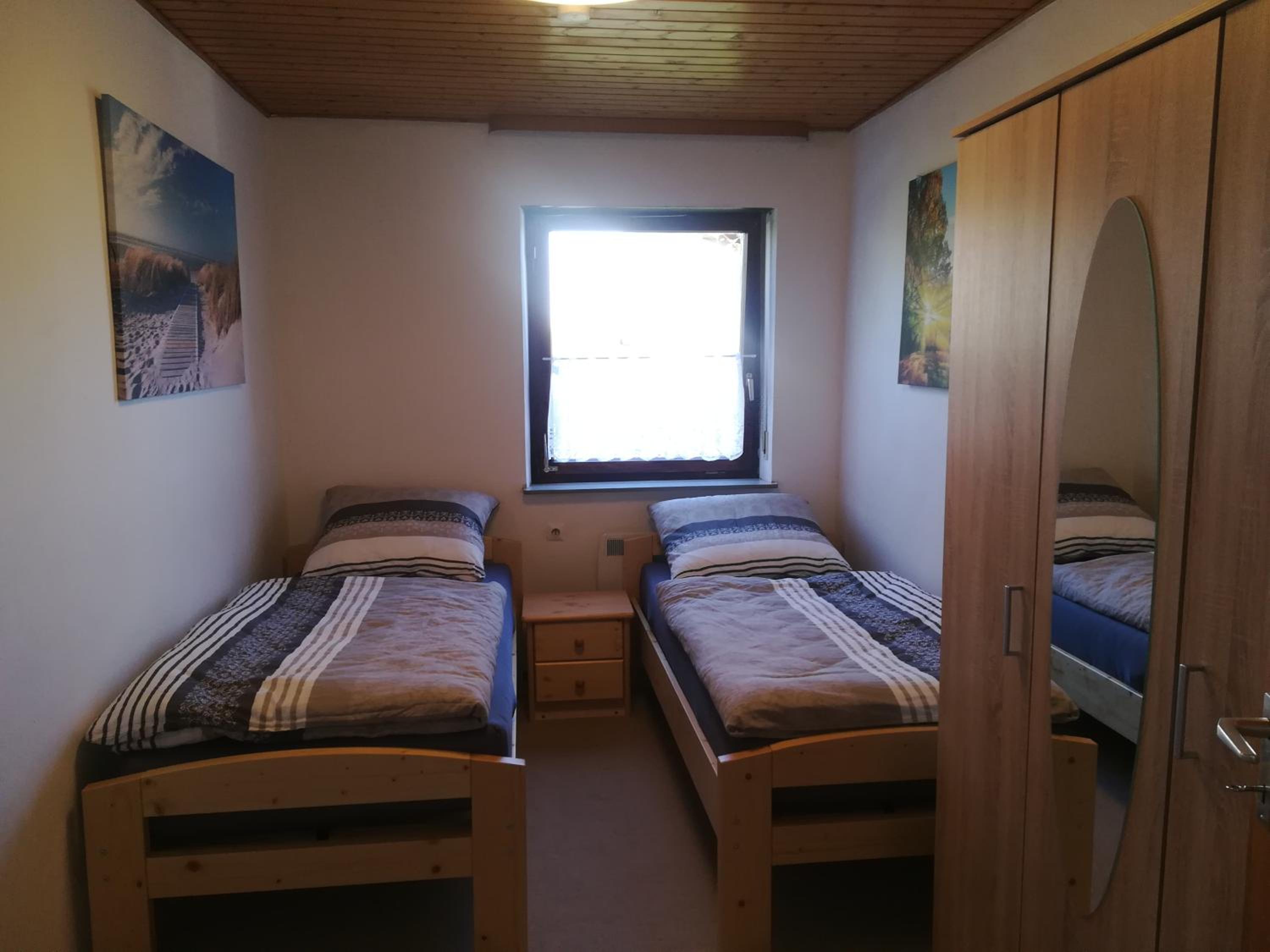 Five-Bedroom House photo 2