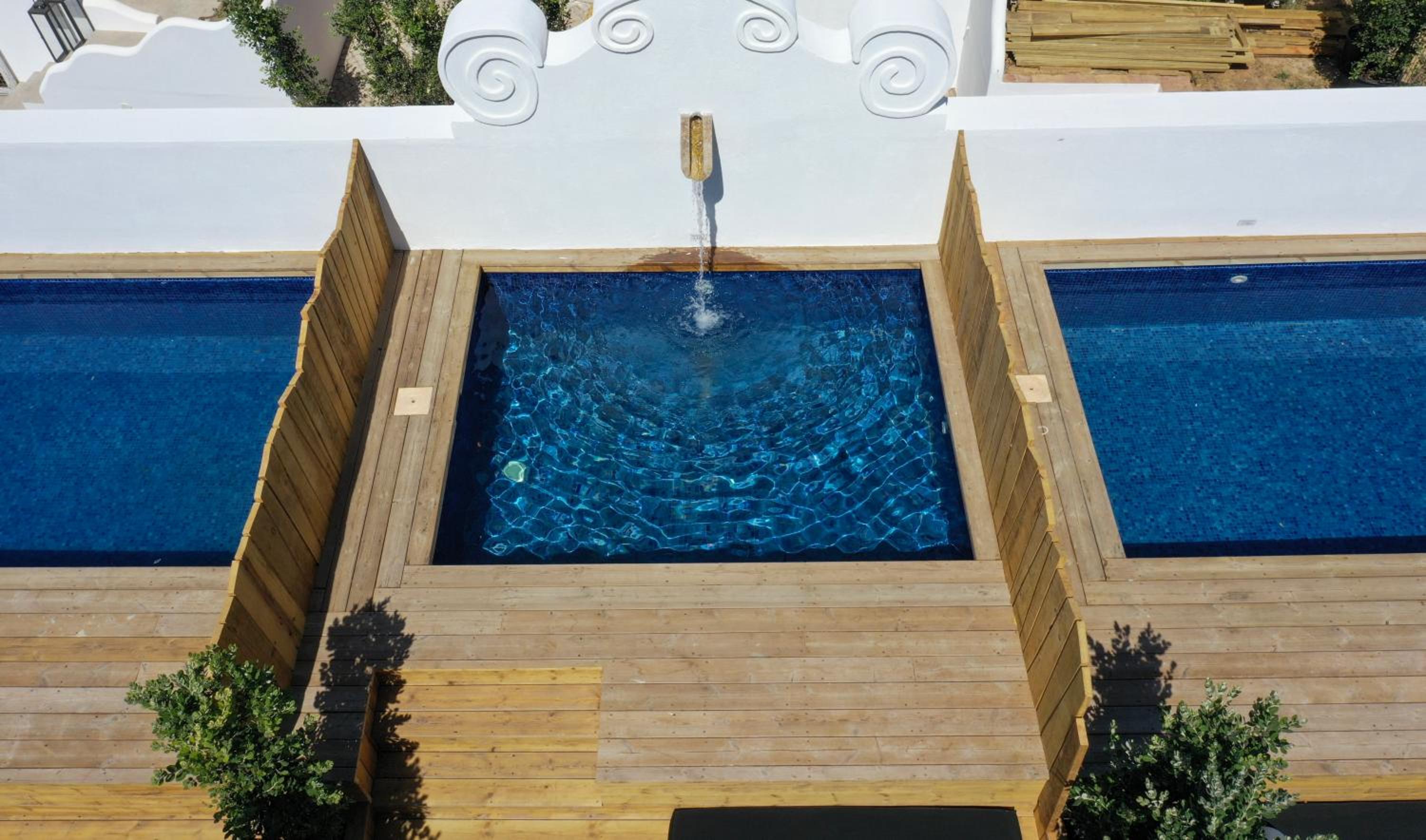 Suite with Private Pool photo 2
