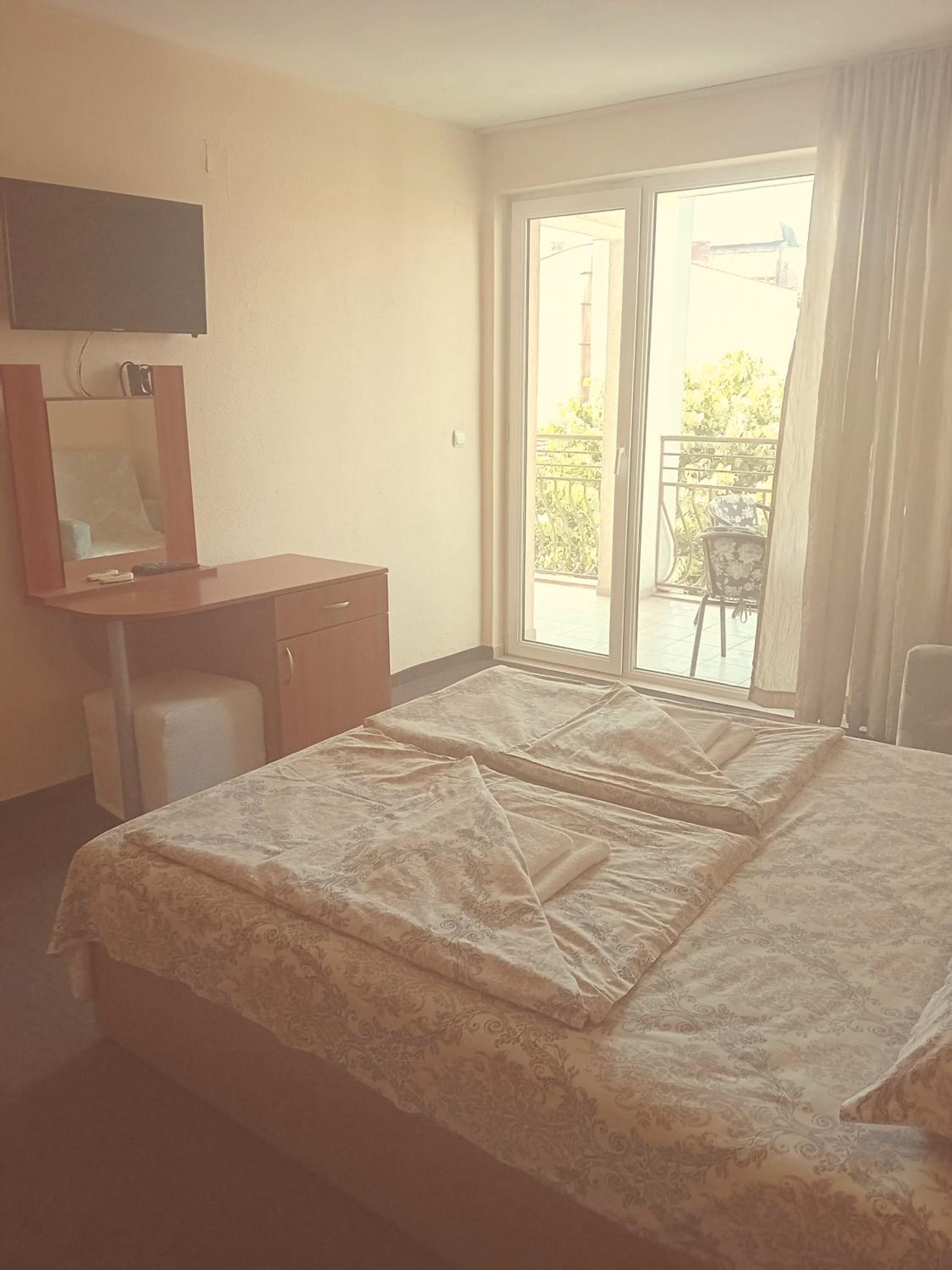 Apartment photo 3