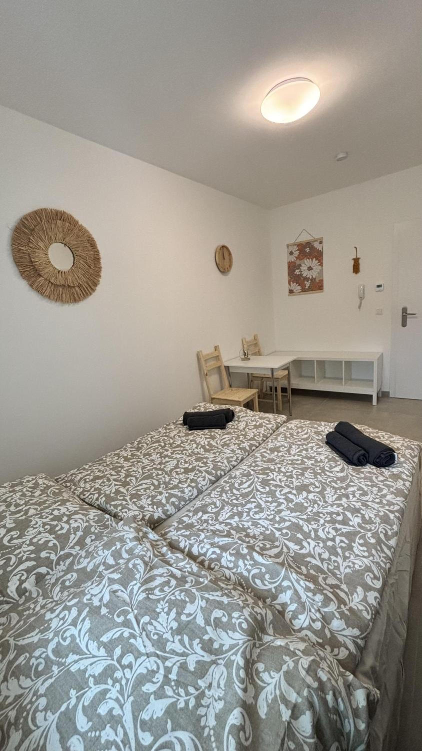 Double Room 7 photo 1