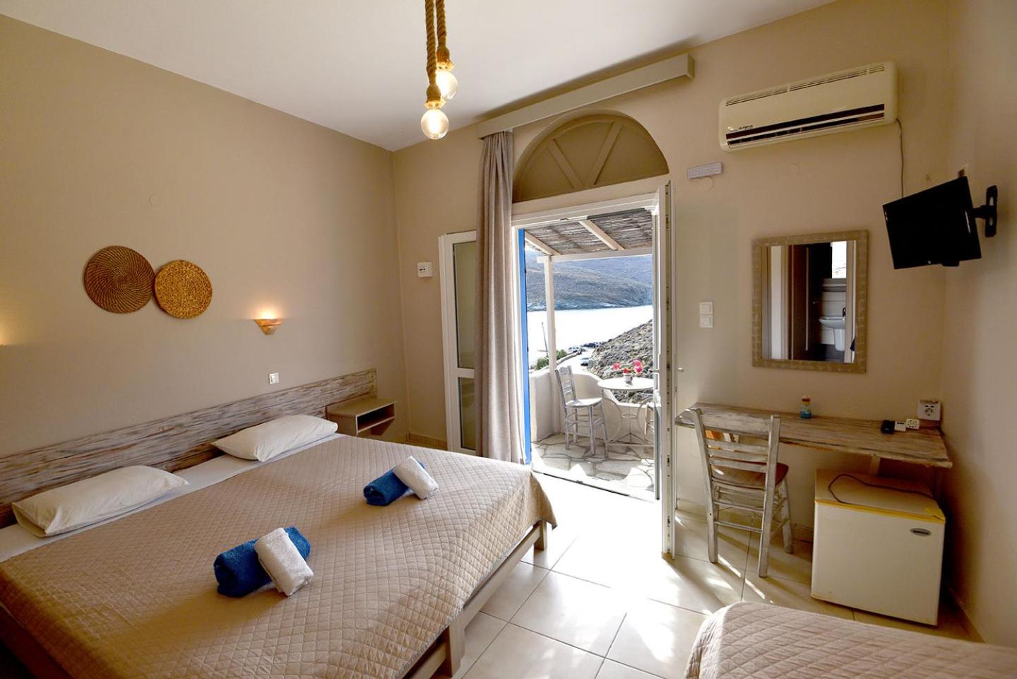 Triple Room with Sea View