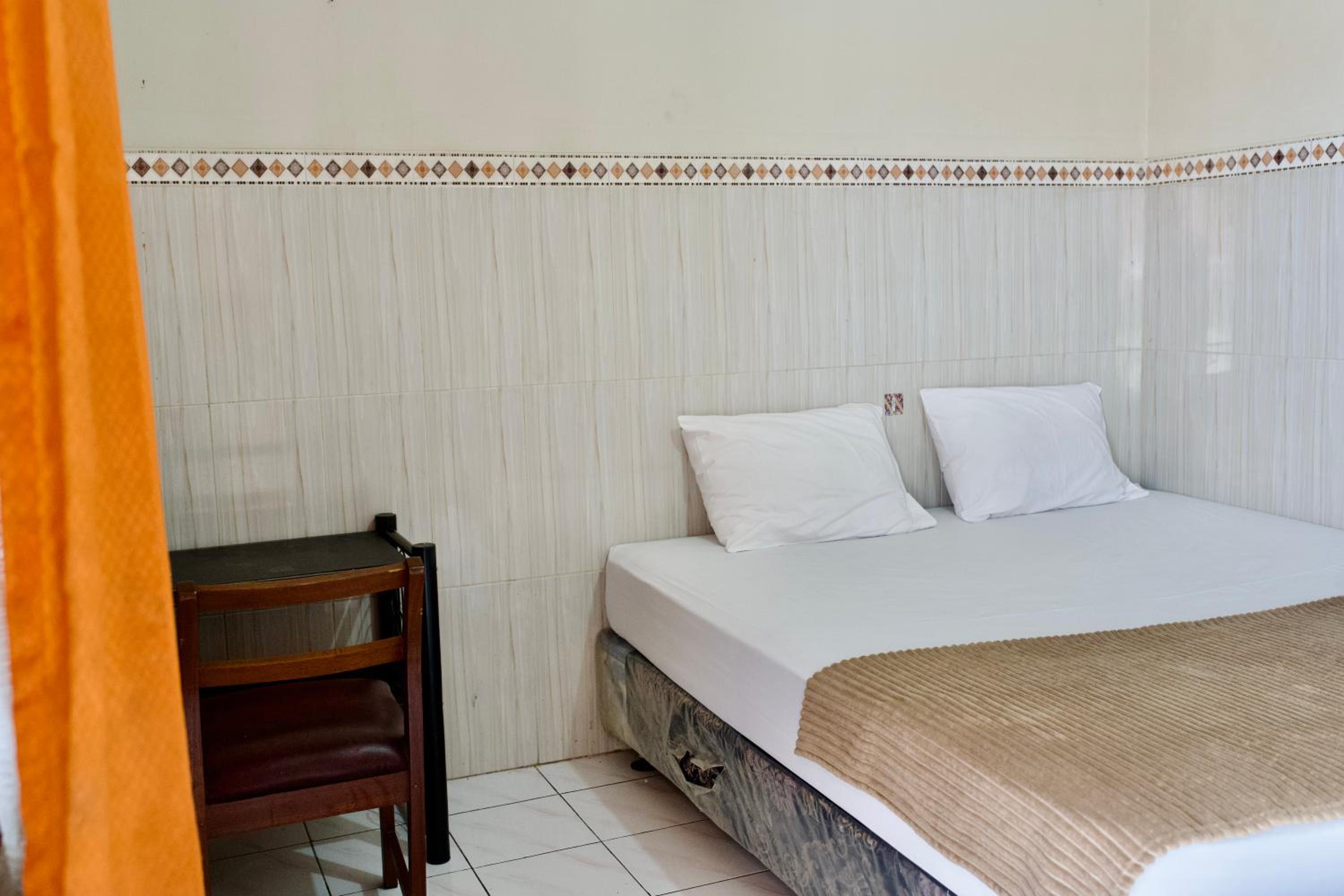 Double Room - Photo 2