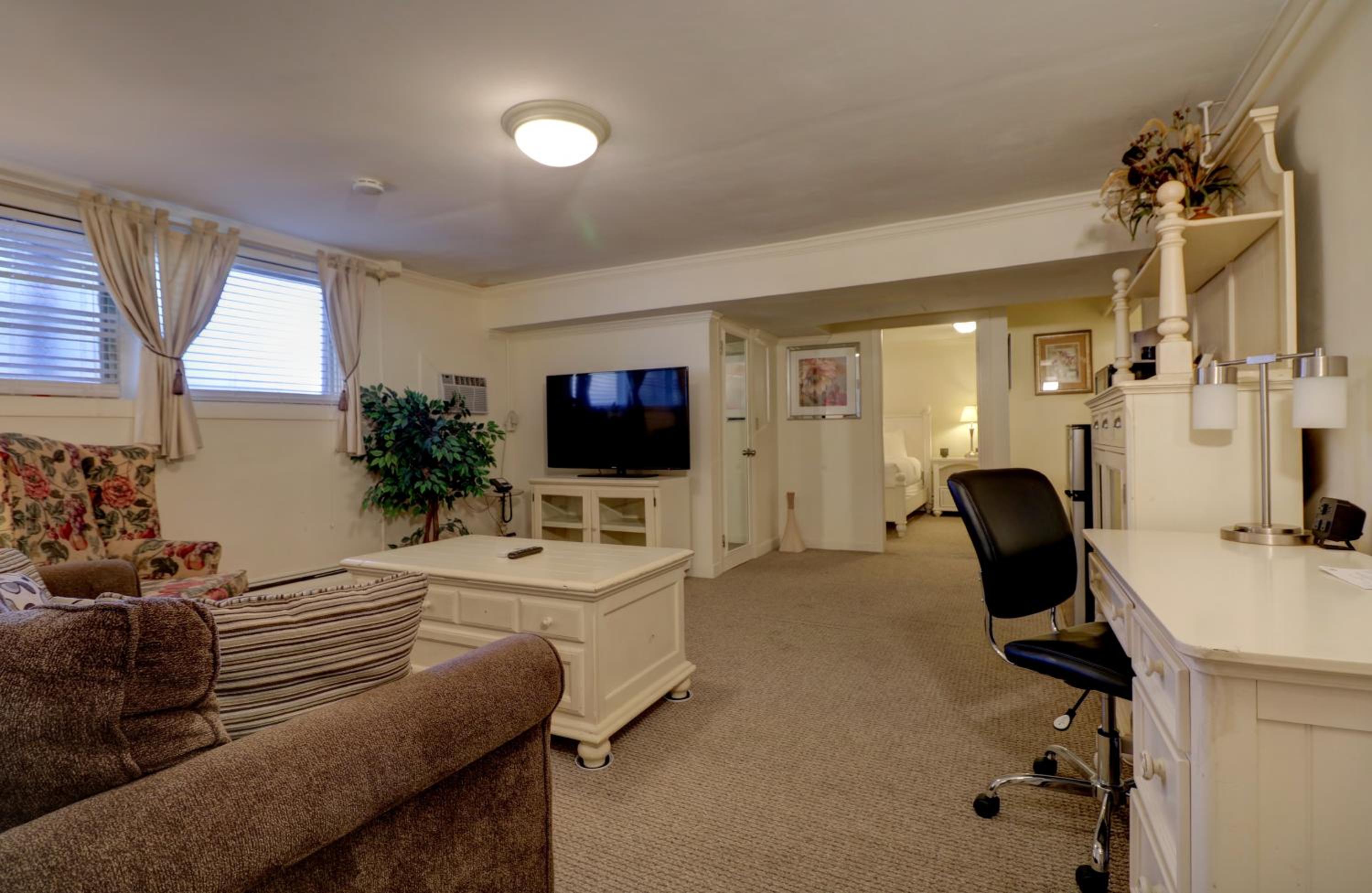 Apartment-style 1 King 1 Queen