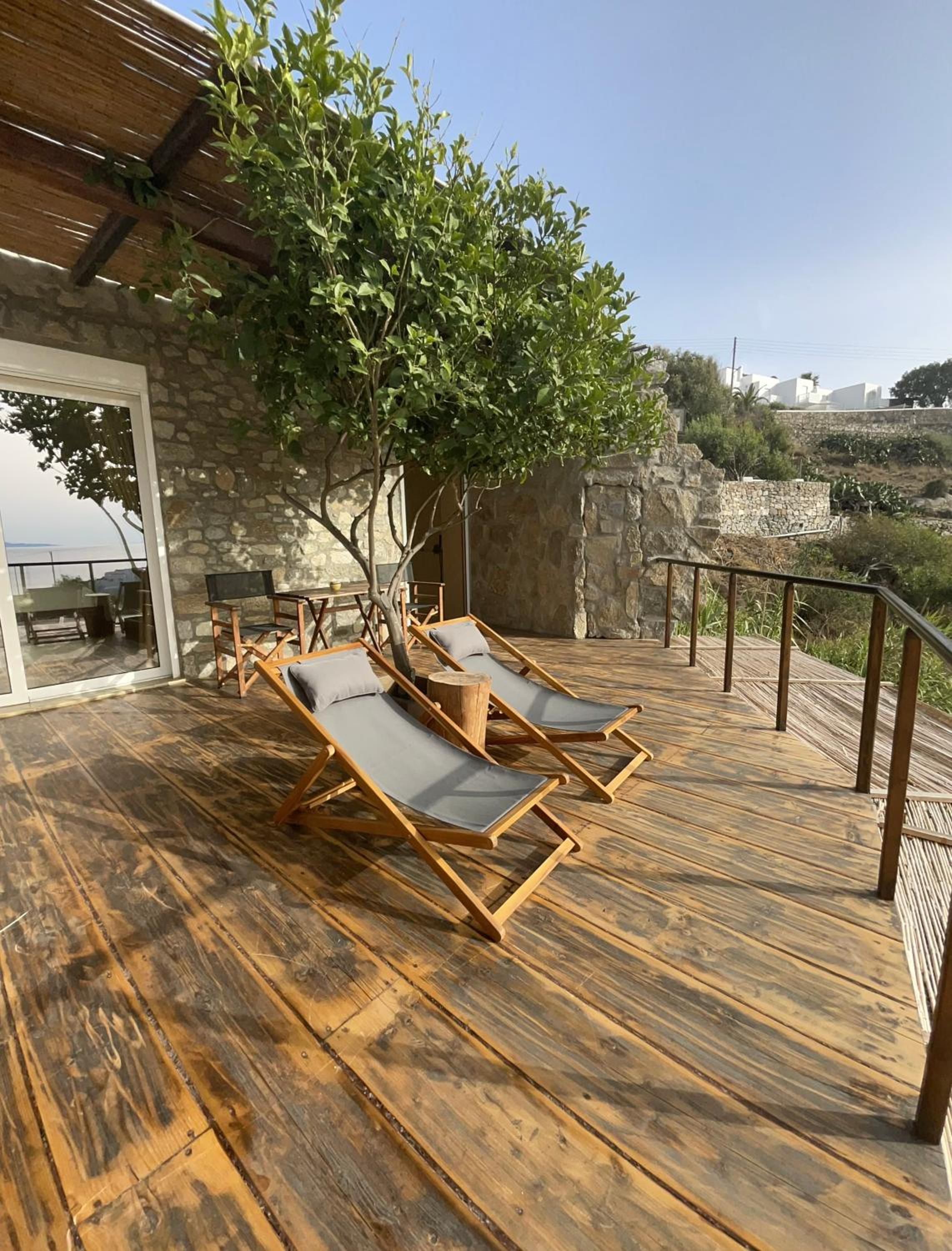 Superior Suite with Sea View - Photo 22