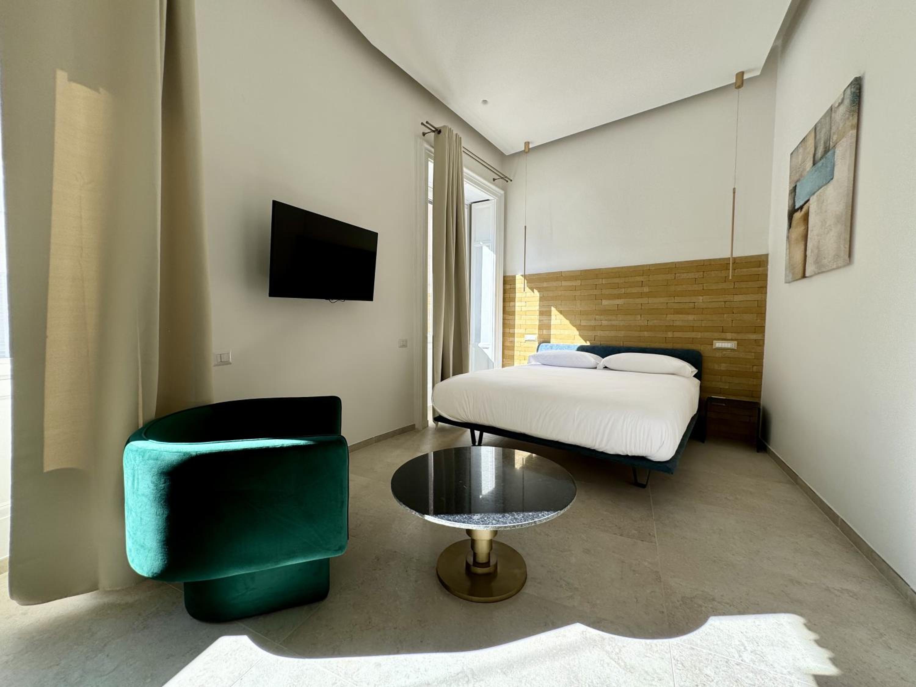 Deluxe Queen Room
