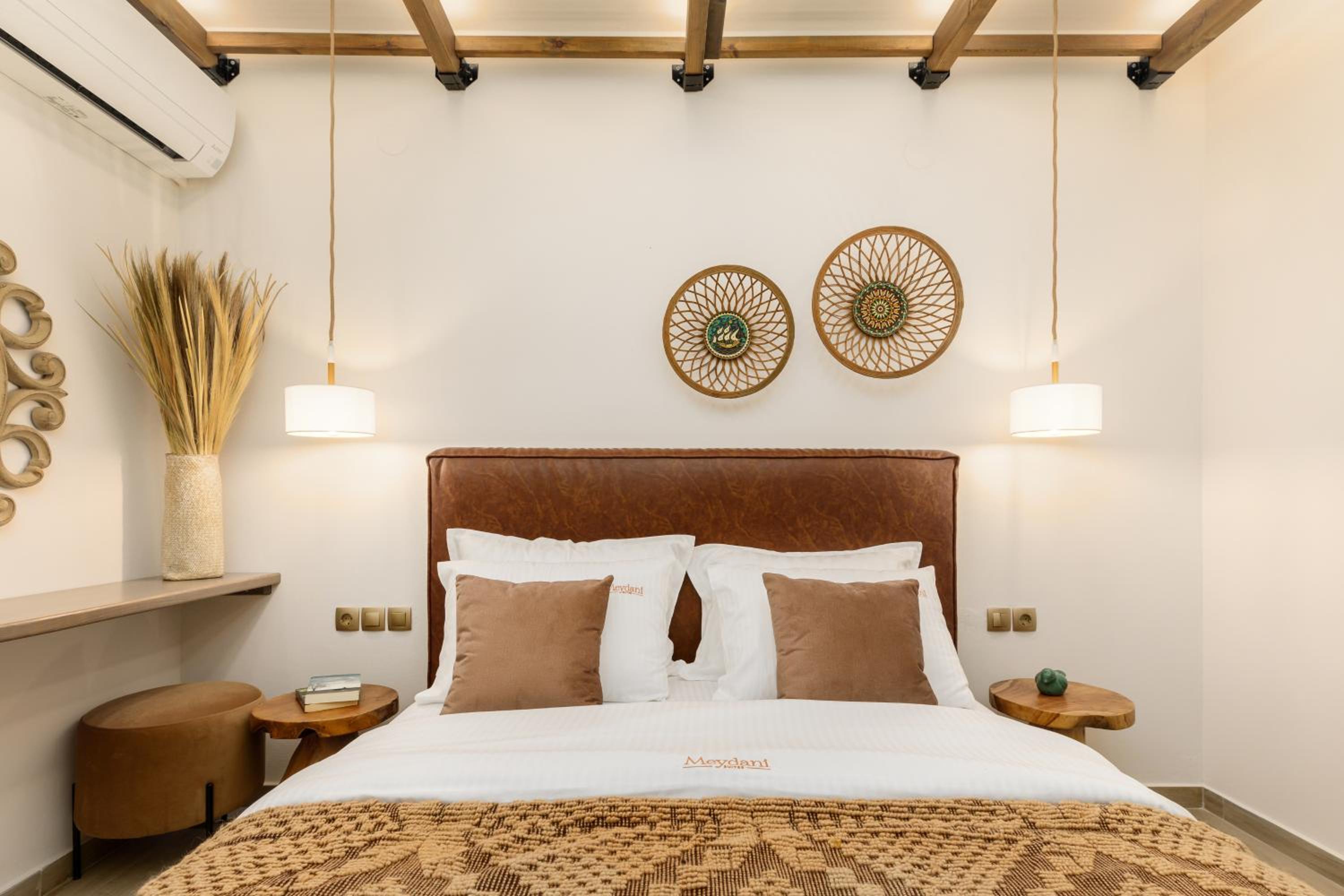 Deluxe Suite with Spa Bath